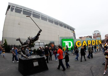 BOSTON, MA - MAY 14:  Fans of the Boston Bruins and Tampa Bay Lightning arrive for Game One of the Eastern Conference Finals during the 2011 NHL Stanley Cup Playoffs at TD Garden on May 14, 2011 in Boston, Massachusetts.  (Photo by Mike Stobe/Getty Images