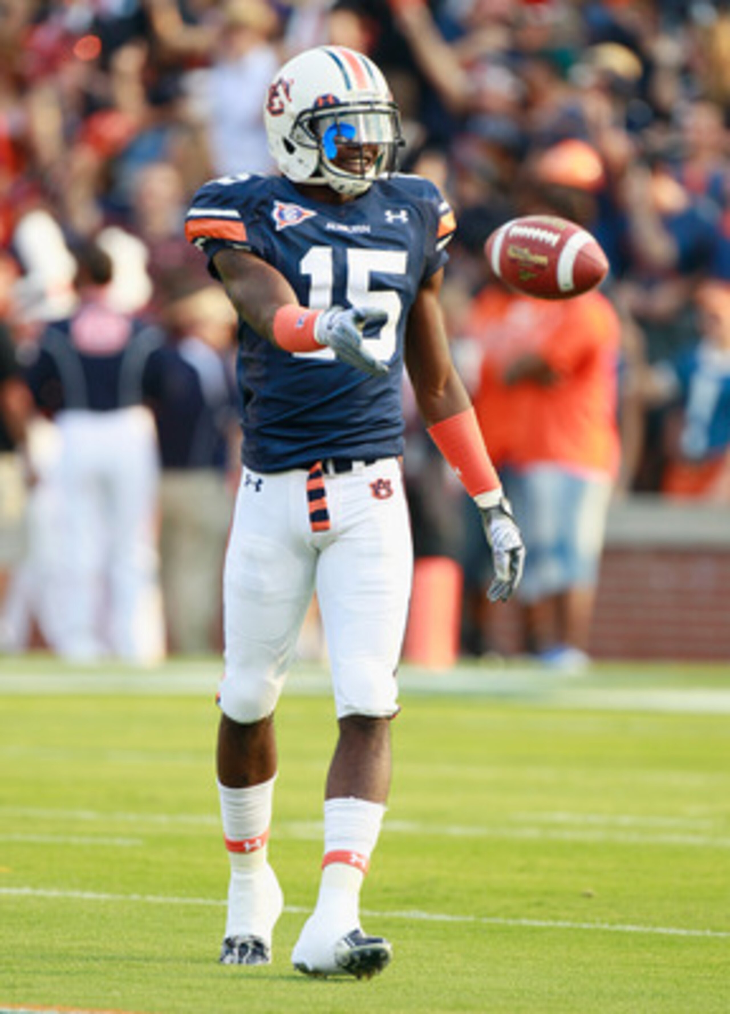 AUBURN, AL - SEPTEMBER 18:  Neiko Thorpe #15 of the Auburn Tigers against the Clemson Tigers at Jordan-Hare Stadium on September 18, 2010 in Auburn, Alabama.  (Photo by Kevin C. Cox/Getty Images)