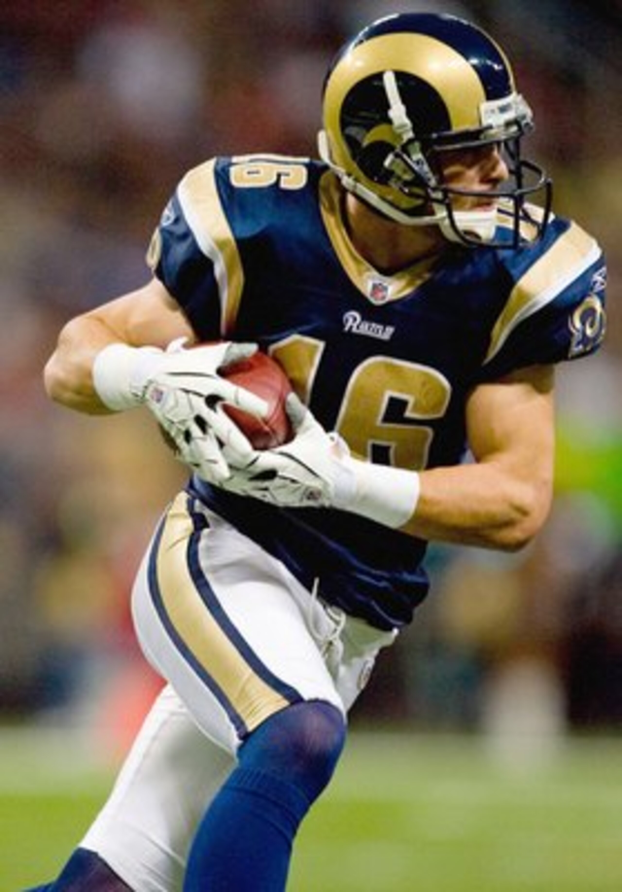 ST. LOUIS - NOVEMBER 22:  Danny Amendola #16 of the St. Louis Rams carries the ball against the Arizona Cardinals at the Edward Jones Dome on November 22, 2009 in St. Louis, Missouri. The Cardinals beat the Rams 21-13. (Photo by Dilip Vishwanat/Getty Imag
