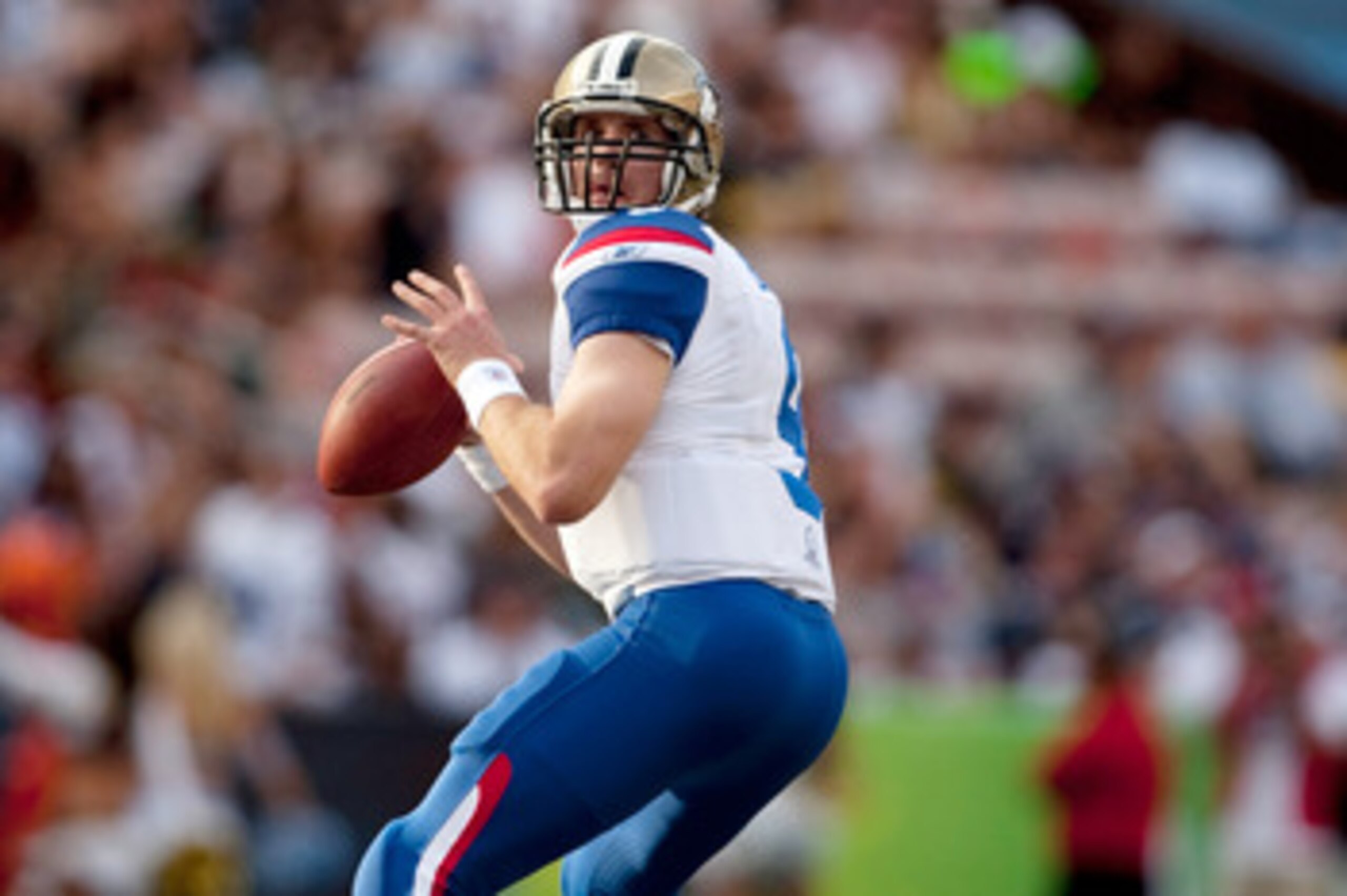 HONOLULU - JANUARY 30: Drew Brees #9 of the New Orleans Saints passes against the American Football Conference team during the 2011 NFL Pro Bowl at Aloha Stadium on January 30, 2011 in Honolulu, Hawaii.  (Photo by Kent Nishimura/Getty Images)