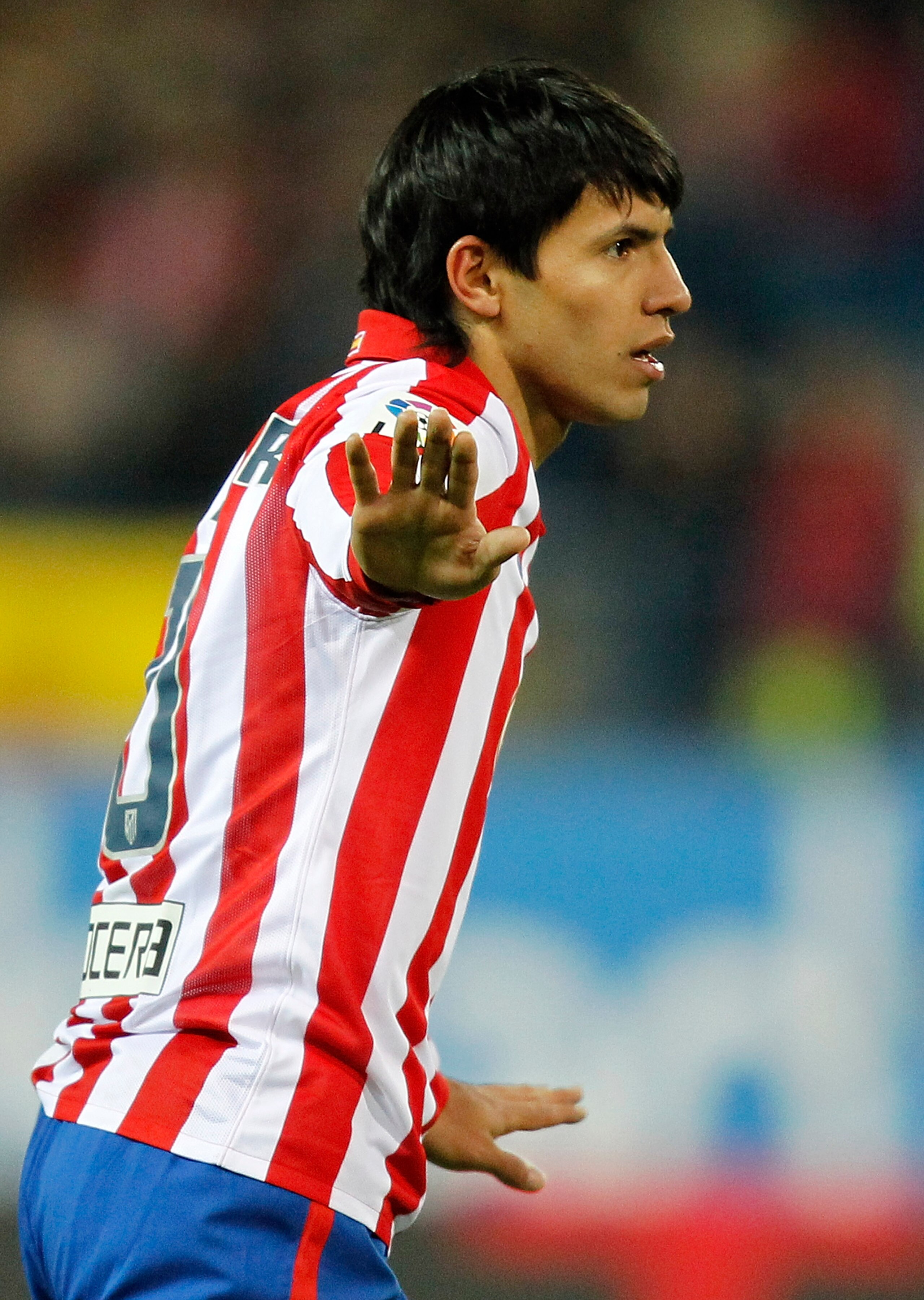 MADRID, SPAIN - FEBRUARY 14: Sergio Aguero of Atletico Madrid gestures during the La Liga match between Atletico Madrid and Barcelona at Vicente Calderon Stadium on February 14, 2010 in Madrid, Spain. (Photo by Angel Martinez/Getty Images) MADRID, SPAIN - FEBRUARY 14: Sergio Aguero of Atletico Madrid gestures during the La Liga match between Atletico Madrid and Barcelona at Vicente Calderon Stadium on February 14, 2010 in Madrid, Spain. (Photo by Angel Martinez/Getty Images)