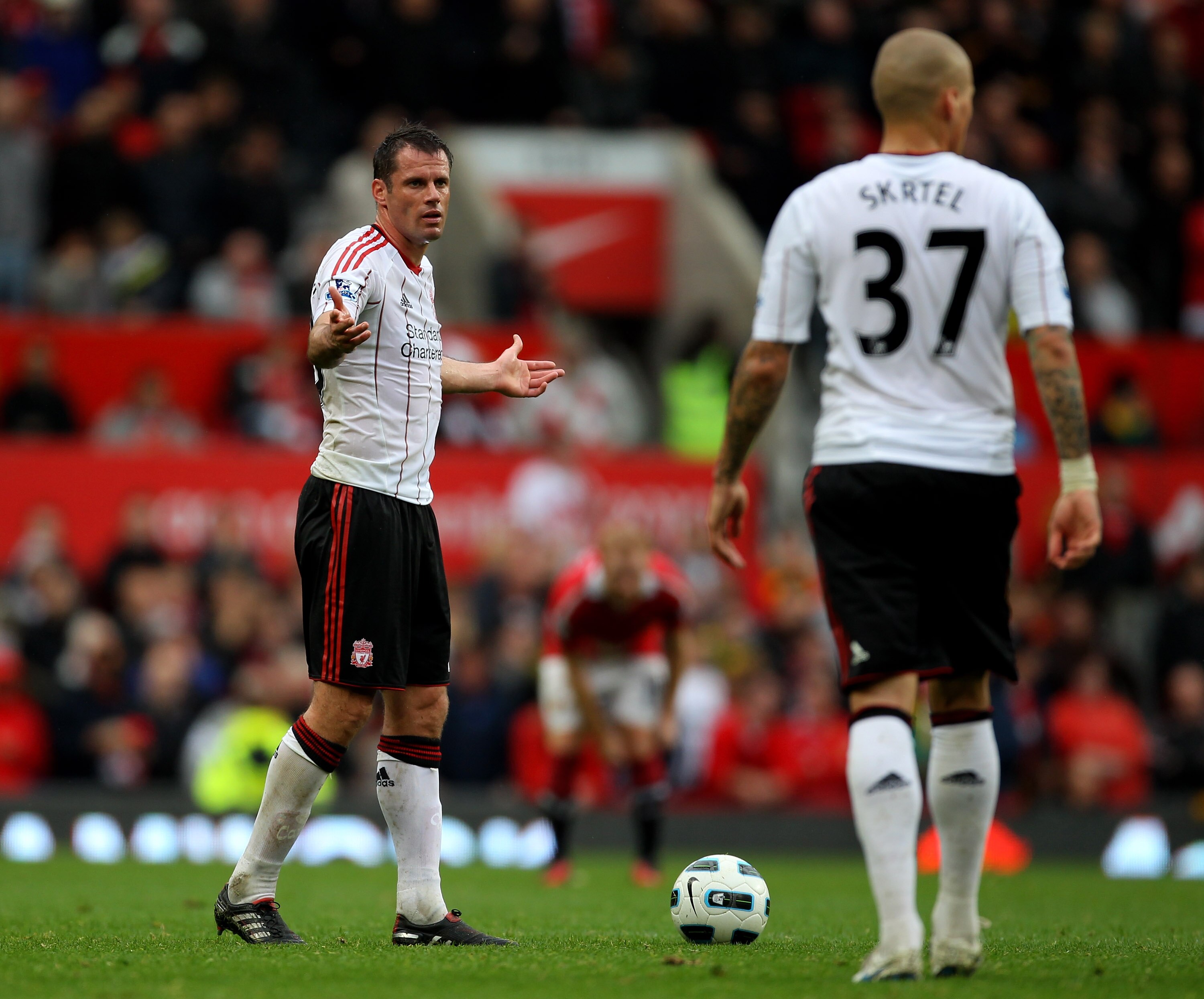 MANCHESTER, ENGLAND - SEPTEMBER 19: Jamie Carragher of Liverpool gestures during the Barclays Premier League match between Manchester United and Liverpool at Old Trafford on September 19, 2010 in Manchester, England. (Photo by Alex Livesey/Getty Images) MANCHESTER, ENGLAND - SEPTEMBER 19: Jamie Carragher of Liverpool gestures during the Barclays Premier League match between Manchester United and Liverpool at Old Trafford on September 19, 2010 in Manchester, England. (Photo by Alex Livesey/Getty Images)