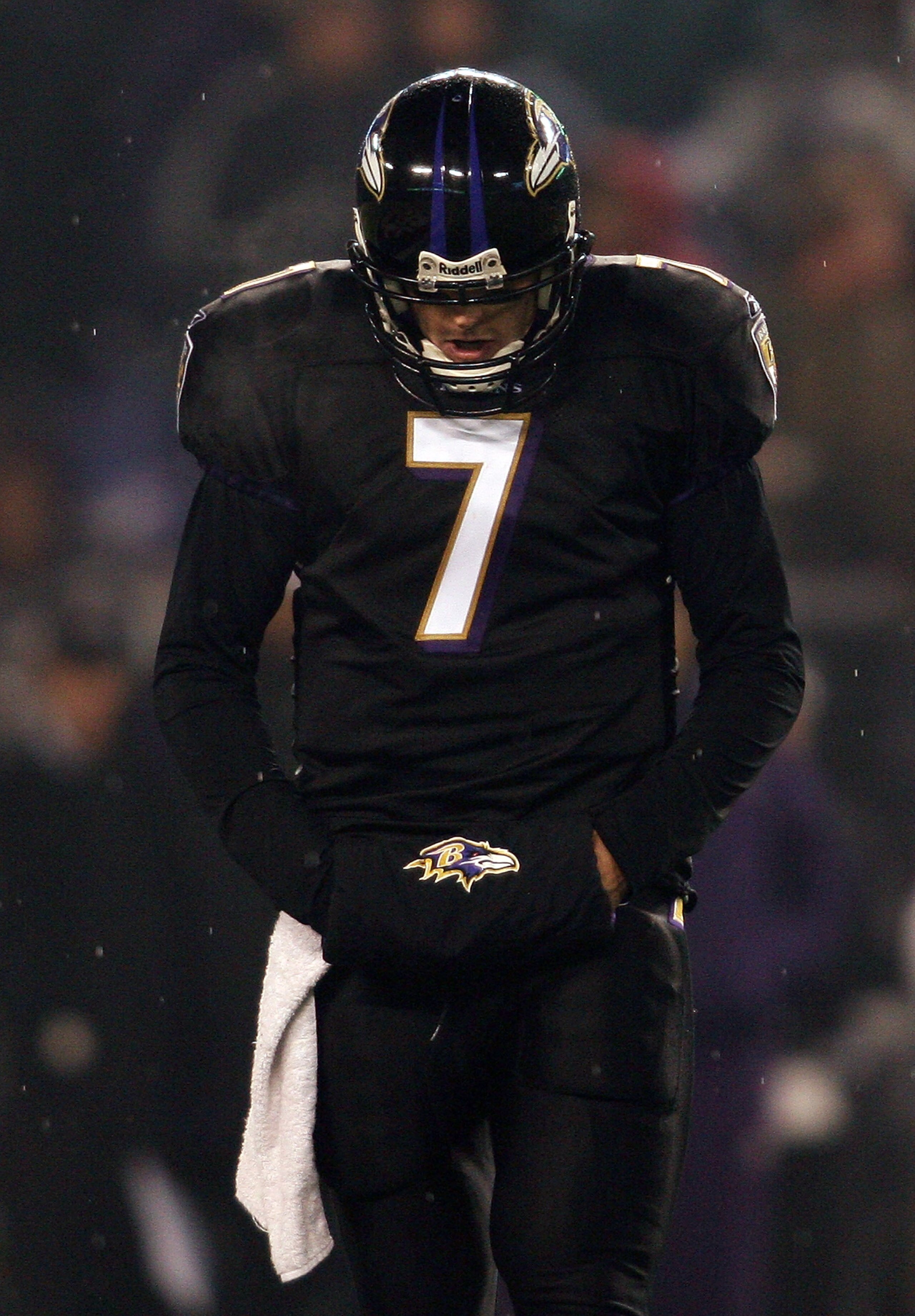 BALTIMORE - DECEMBER 09:  Kyle Boller #7 of the Baltimore Ravens walks with his head down against the Indianapolis Colts during their game on December 9, 2007 at M&T Bank Stadium in Baltimore, Maryland.  (Photo by Nick Laham/Getty Images)