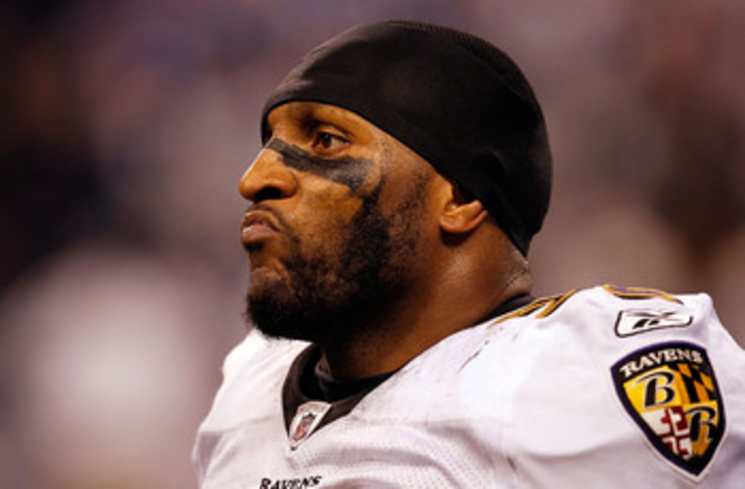 INDIANAPOLIS - JANUARY 16:  Ray Lewis #52 of the Baltimore Ravens reacts in the fourth quarter against the Indianapolis Colts in the AFC Divisional Playoff Game at Lucas Oli Stadium on January 16, 2010 in Indianapolis, Indiana.  The Colts defeated the Rav