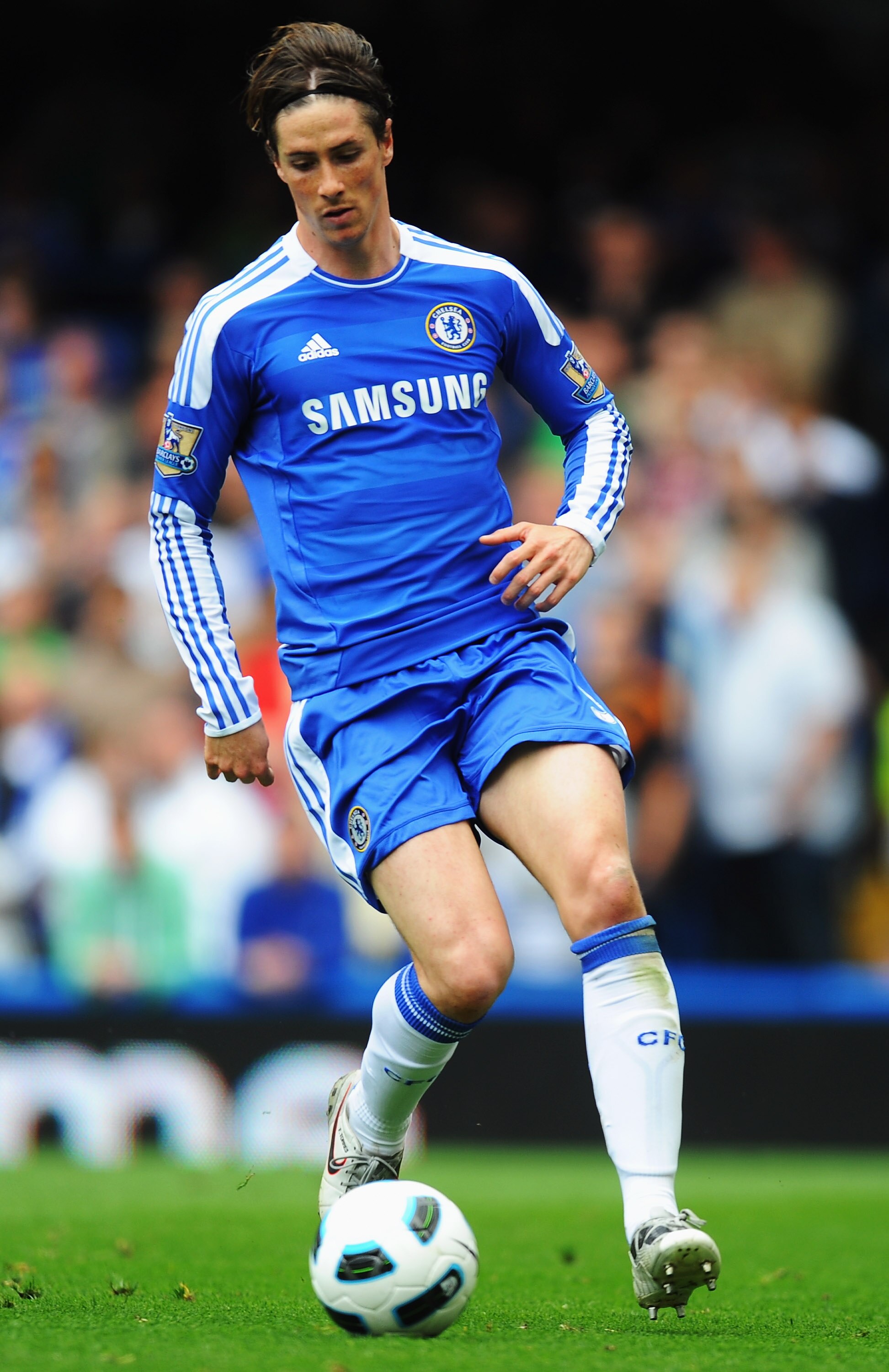 LONDON, ENGLAND - MAY 15:  Fernando Torres of Chelsea in action during the Barclays Premier League match between Chelsea and Newcastle United at Stamford Bridge on May 15, 2011 in London, England.  (Photo by Mike Hewitt/Getty Images)