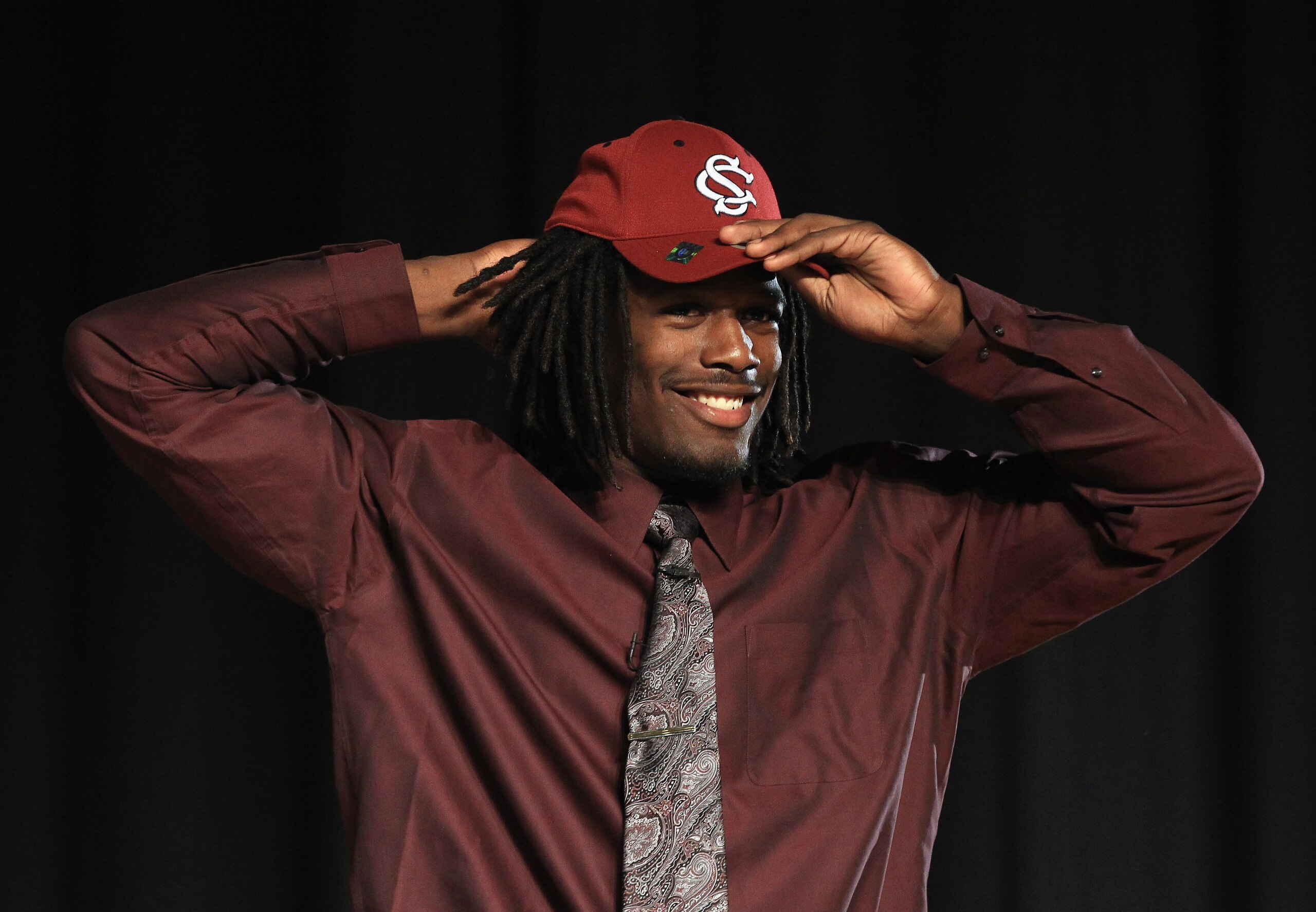 ROCK HILL, SC - FEBRUARY 14: Jadeveon Clowney announces his college football commitment to the University of South Carolina Gamecocks during a press conference at South Pointe High School on February 14, 2011 in Rock Hill, South Carolina. (Photo by Stre ROCK HILL, SC - FEBRUARY 14: Jadeveon Clowney announces his college football commitment to the University of South Carolina Gamecocks during a press conference at South Pointe High School on February 14, 2011 in Rock Hill, South Carolina. (Photo by Stre