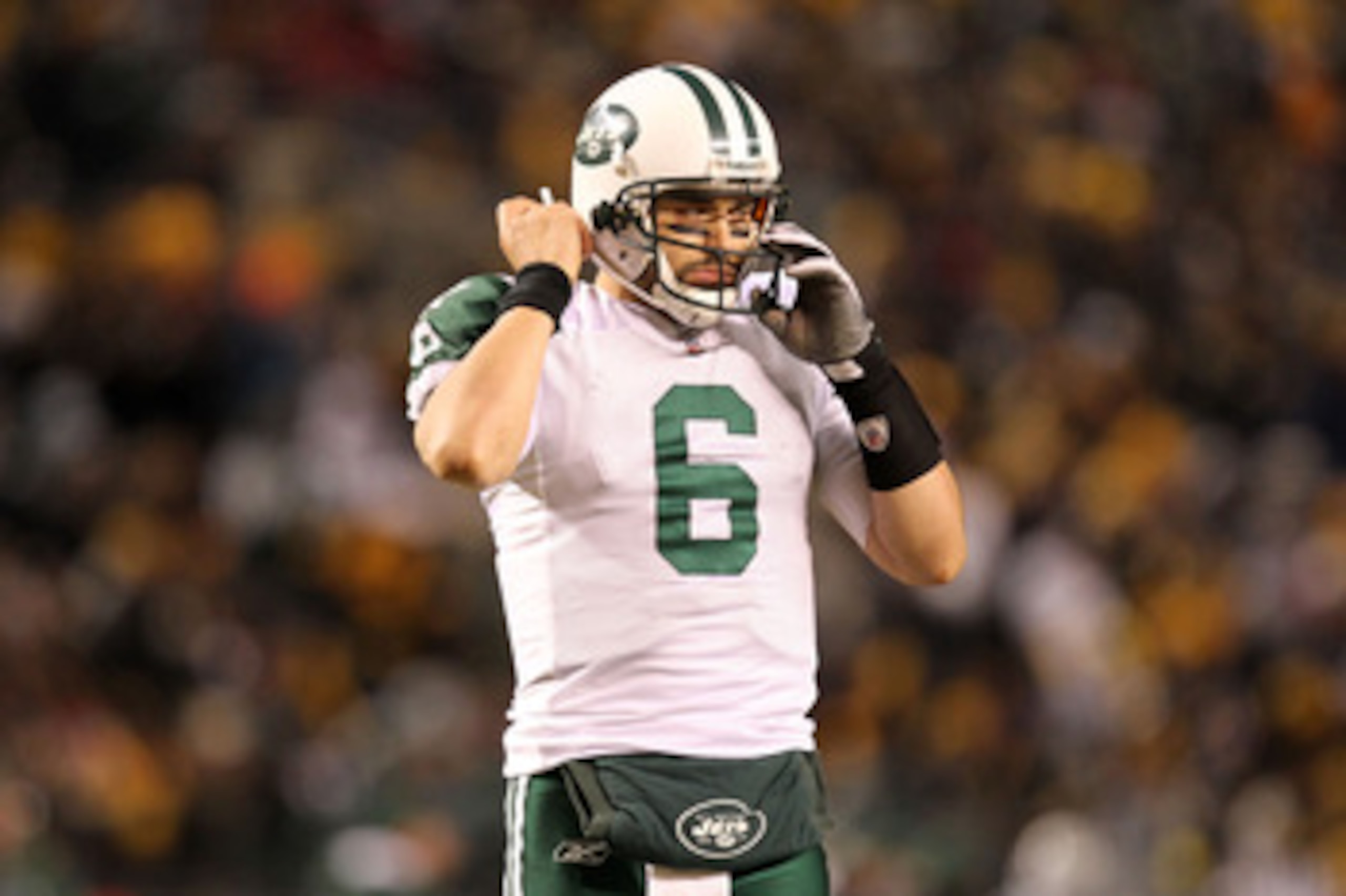 PITTSBURGH, PA - JANUARY 23:  Mark Sanchez #6 of the New York Jets looks on during their 19 to 24 loss to the Pittsburgh Steelers in the 2011 AFC Championship game at Heinz Field on January 23, 2011 in Pittsburgh, Pennsylvania.  (Photo by Ronald Martinez/