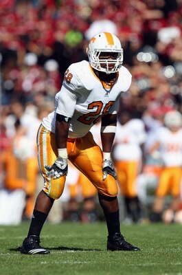 COLUMBIA, SC - OCTOBER 30:  Tauren Poole #28 of the Tennessee Volunteers against the South Carolina Gamecocks during their game at Williams-Brice Stadium on October 30, 2010 in Columbia, South Carolina.  (Photo by Streeter Lecka/Getty Images)