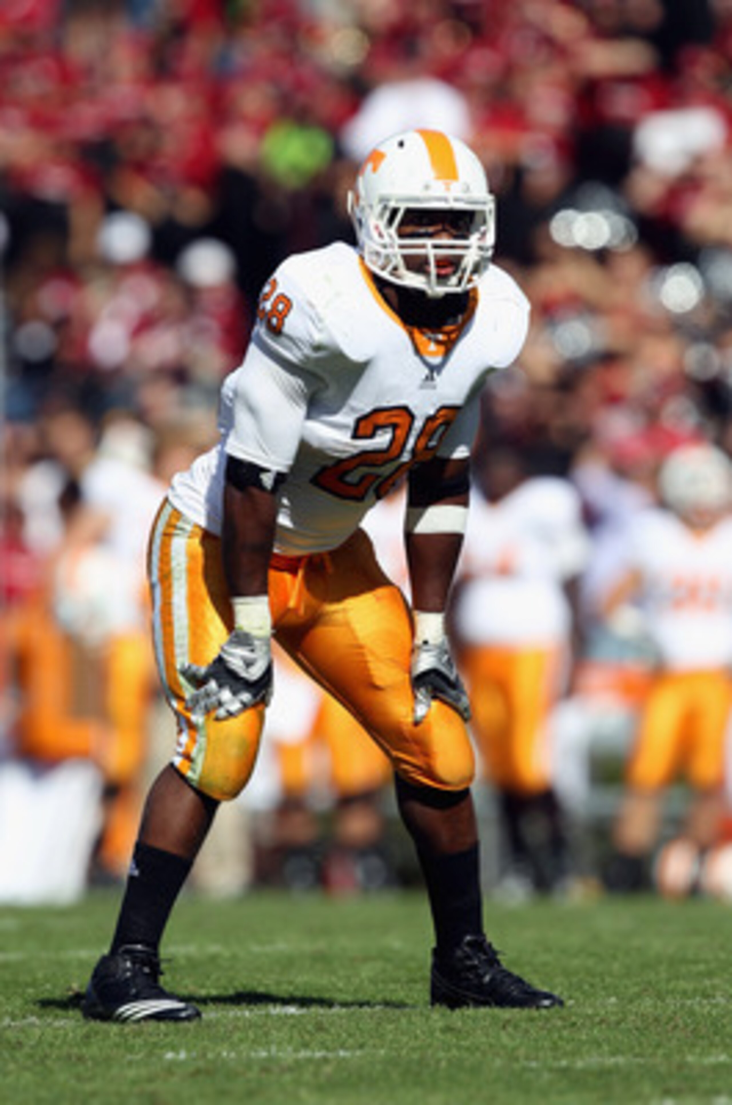 COLUMBIA, SC - OCTOBER 30:  Tauren Poole #28 of the Tennessee Volunteers against the South Carolina Gamecocks during their game at Williams-Brice Stadium on October 30, 2010 in Columbia, South Carolina.  (Photo by Streeter Lecka/Getty Images)