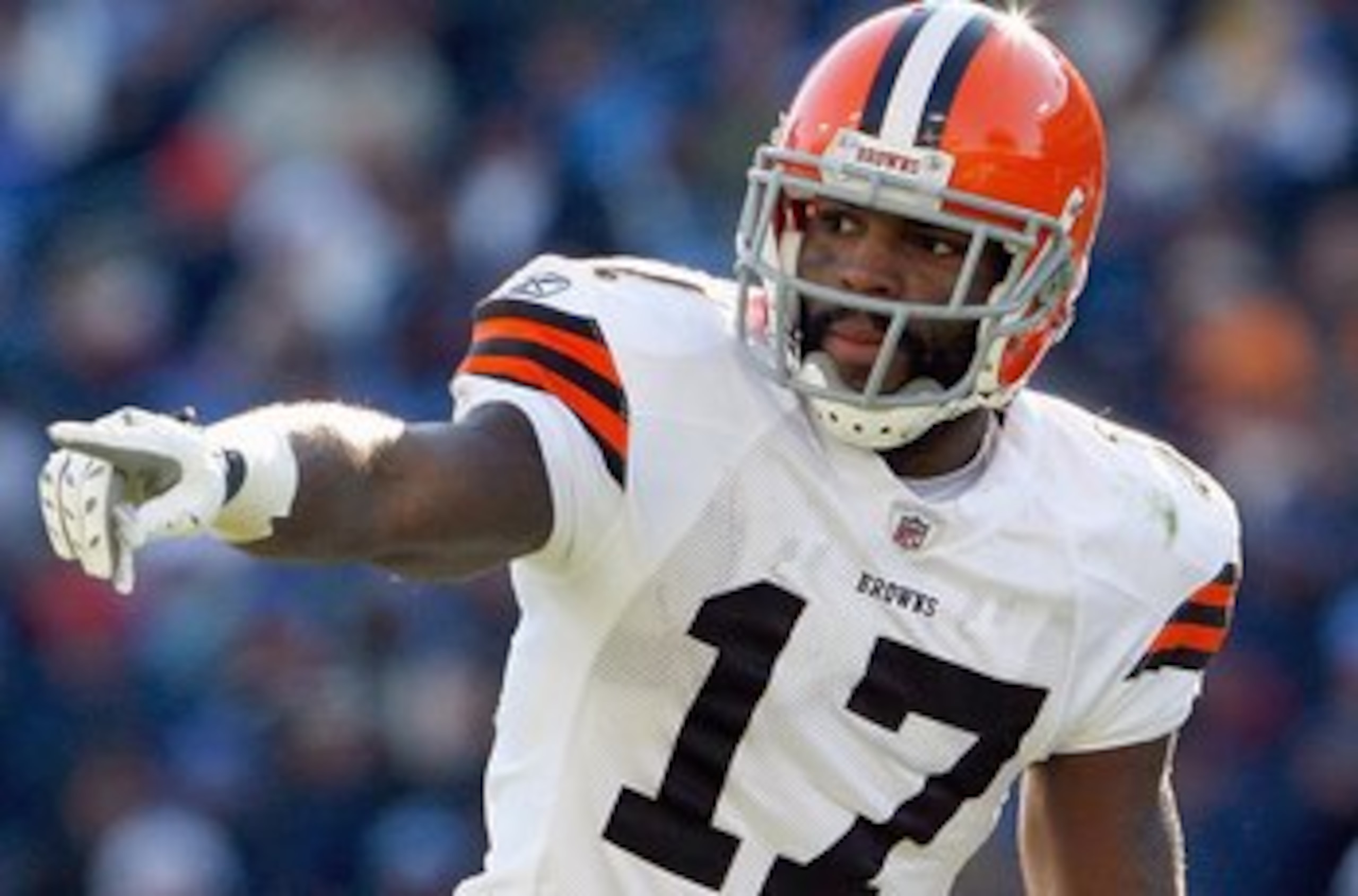 NASHVILLE, TN - DECEMBER 7:   Braylon Edwards #17 of the Cleveland Browns points on the field during the game against the Tennessee Titans on December 7, 2008 at LP Field in Nashville, Tennessee.  (Photo by Kevin C. Cox/Getty Images)