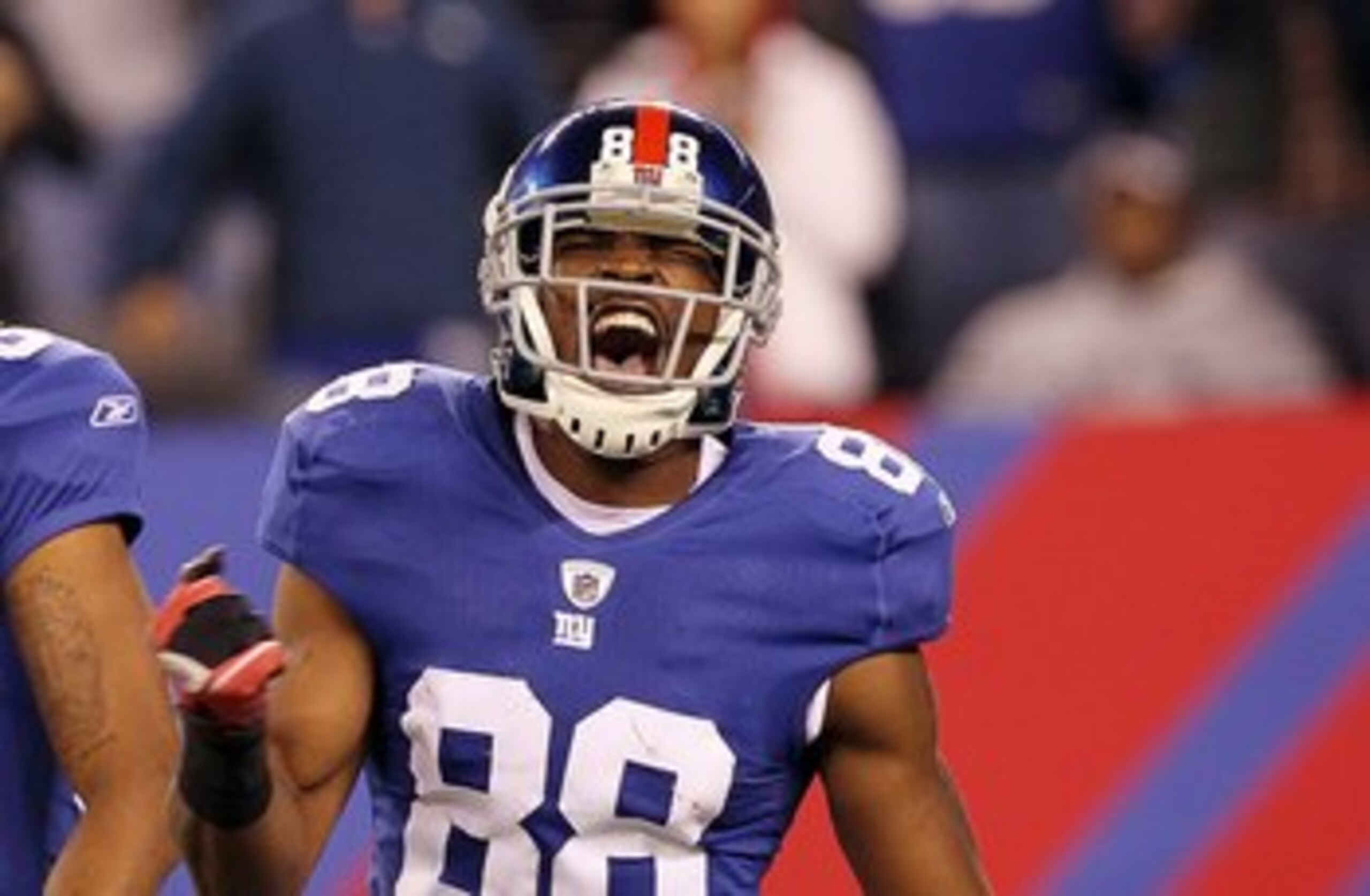 EAST RUTHERFORD, NJ - NOVEMBER 14:  Hakeem Nicks #88 of the New York Giants reacts against the Dallas Cowboys on November 14, 2010 at the New Meadowlands Stadium in East Rutherford, New Jersey. The Cowboys defeated the Giants 33-20.  (Photo by Jim McIsaac