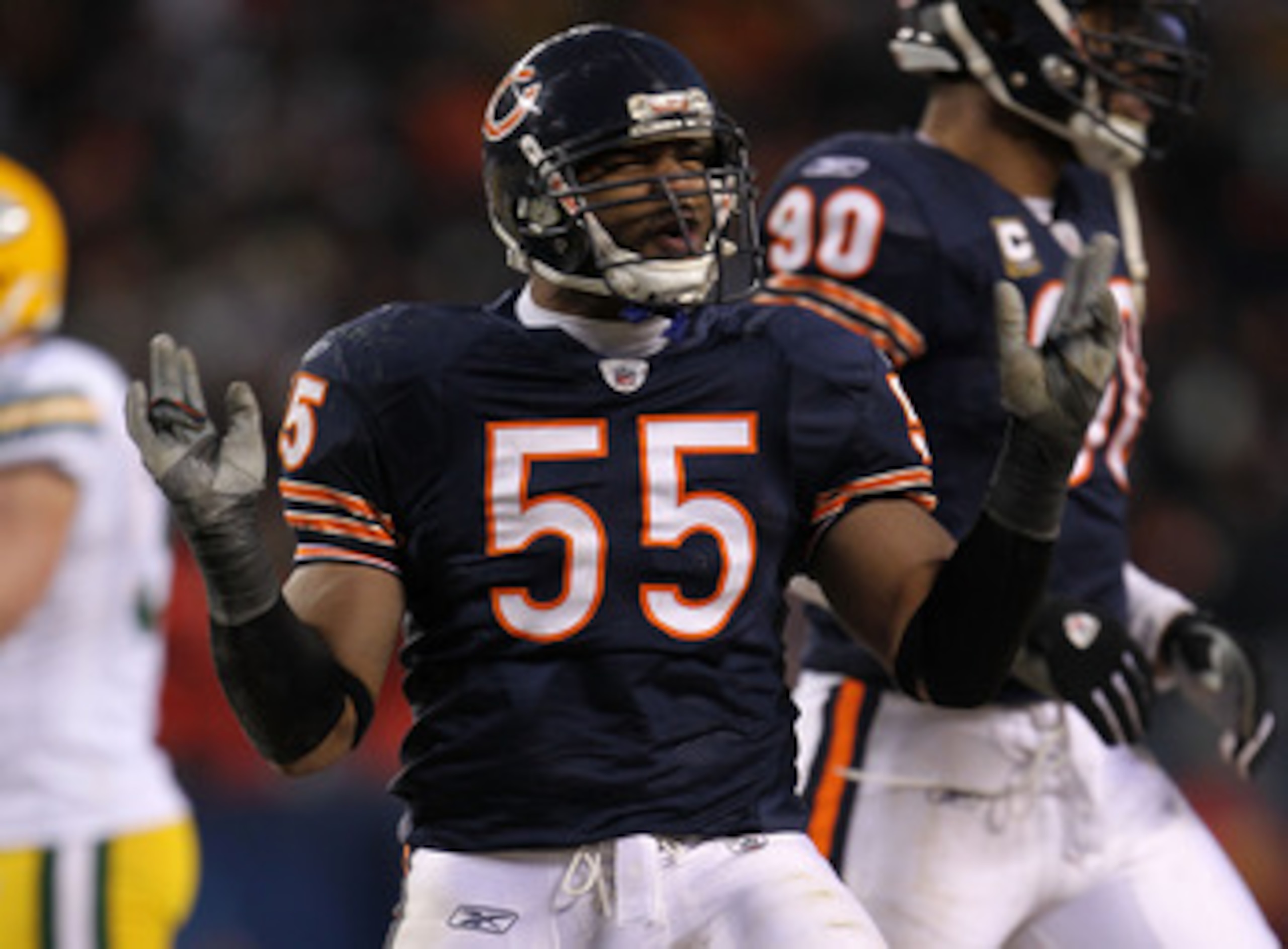CHICAGO, IL - JANUARY 23: Lance Briggs #55 of the Chicago Bears reacts while taking on the Green Bay Packers in the NFC Championship Game at Soldier Field on January 23, 2011 in Chicago, Illinois. (Photo by Jamie Squire/Getty Images) CHICAGO, IL - JANUARY 23: Lance Briggs #55 of the Chicago Bears reacts while taking on the Green Bay Packers in the NFC Championship Game at Soldier Field on January 23, 2011 in Chicago, Illinois. (Photo by Jamie Squire/Getty Images)
