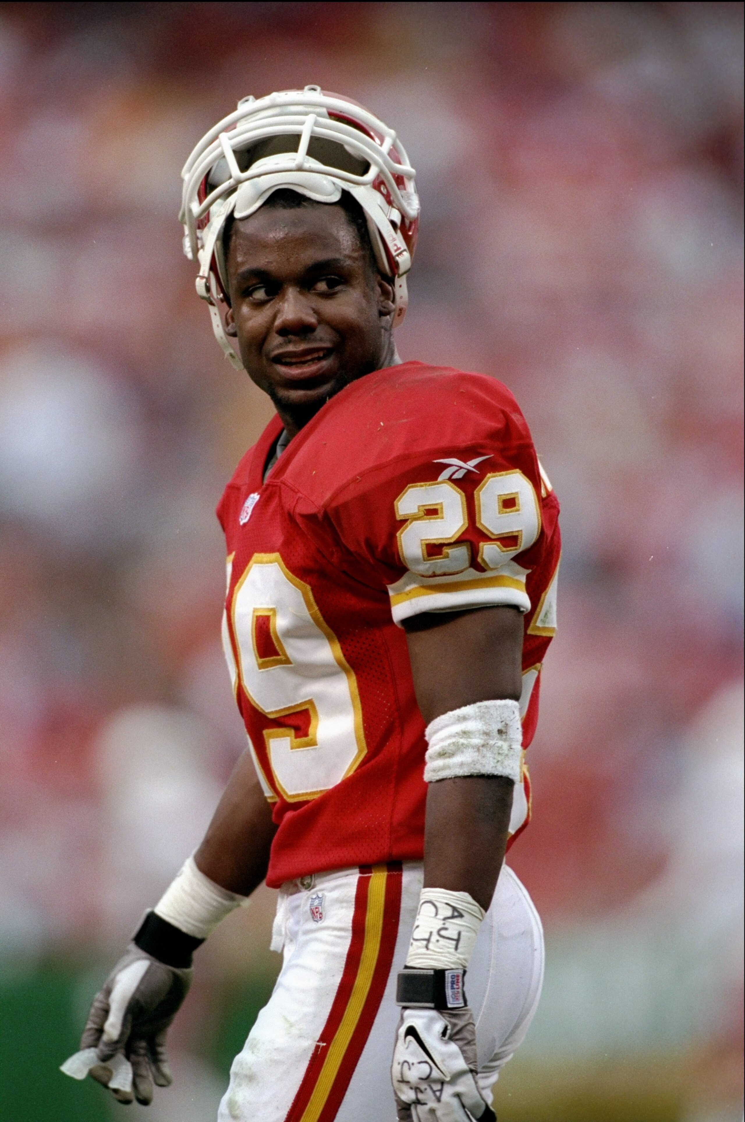 23 Nov 1998:  Cornerback Mark McMillian #29 of the Kansas City Chiefs in action during a game against the Arizona Cardinals at Arrowhead Stadium in Kansas City, Missouri. The Chiefs defeated the Cardinals 34-24. Mandatory Credit: Brian Bahr  /Allsport