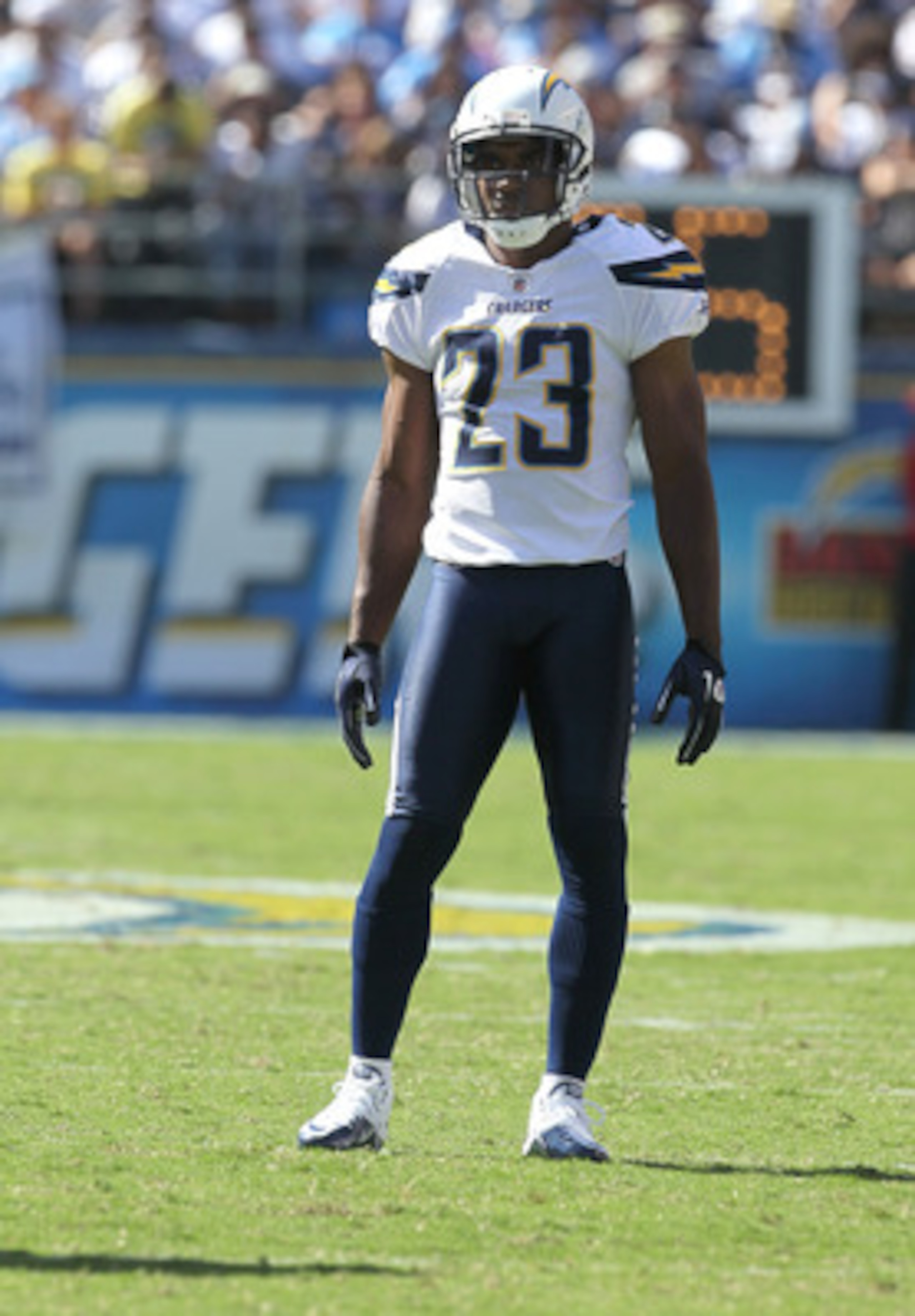 SAN DIEGO - SEPTEMBER 19:  Cornerback Quentin Jammer #23 of the San Diego Chargers waits on the line of scrimmage against the Jacksonville Jaguars at Qualcomm Stadium on September 19, 2010 in San Diego, California. The Chargers won 38-13.  (Photo by Steph