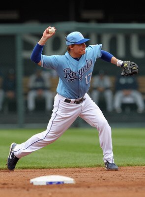 KANSAS CITY, MO - APRIL 17:  Chris Getz #17 of the Kansas City Royals in action during the game against the Seattle Mariners on April 17, 2011 at Kauffman Stadium in Kansas City, Missouri.  (Photo by Jamie Squire/Getty Images)