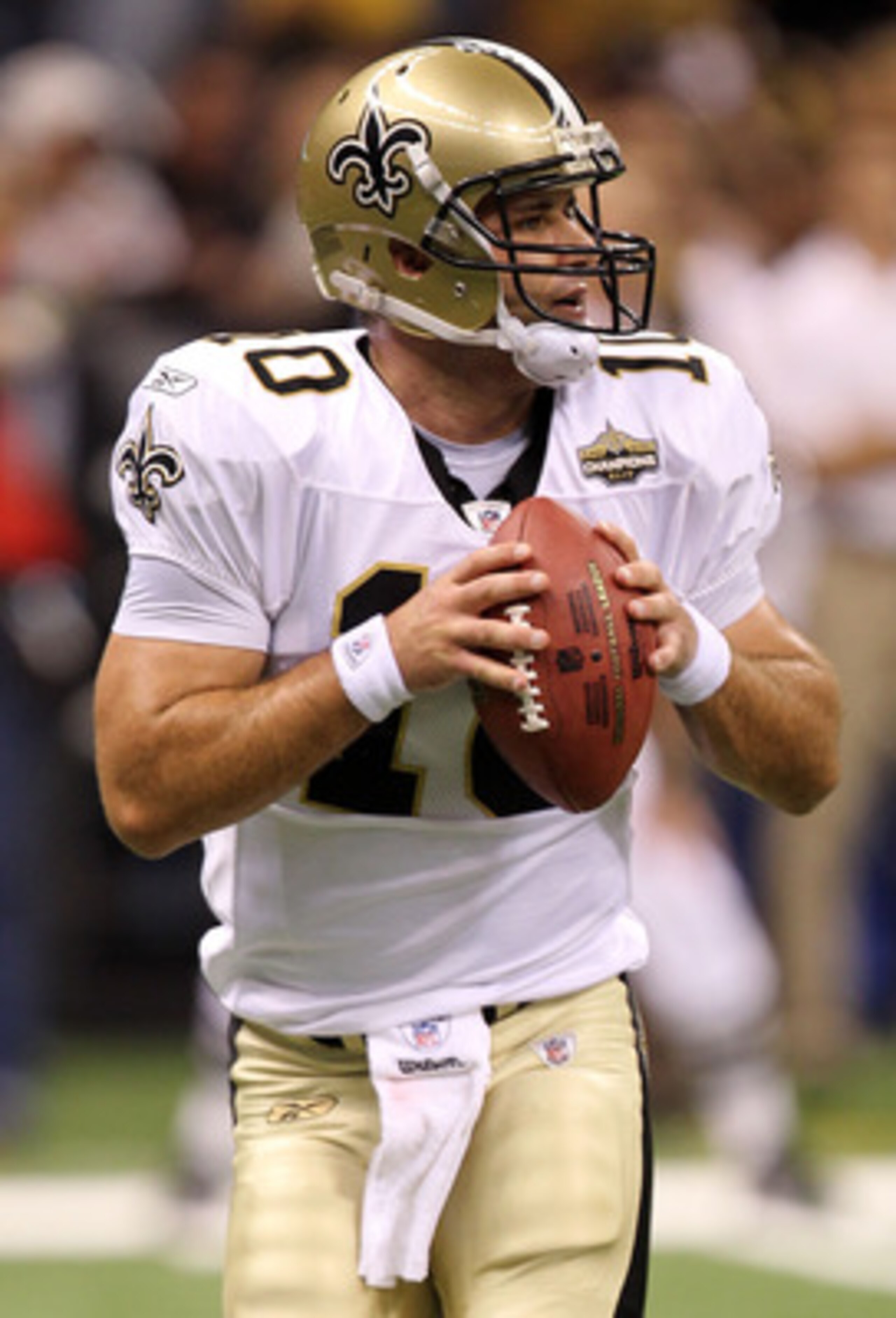 NEW ORLEANS - SEPTEMBER 09:  Quarterback Chase Daniel #10 of the New Orleans Saints at Louisiana Superdome on September 9, 2010 in New Orleans, Louisiana.  (Photo by Ronald Martinez/Getty Images)