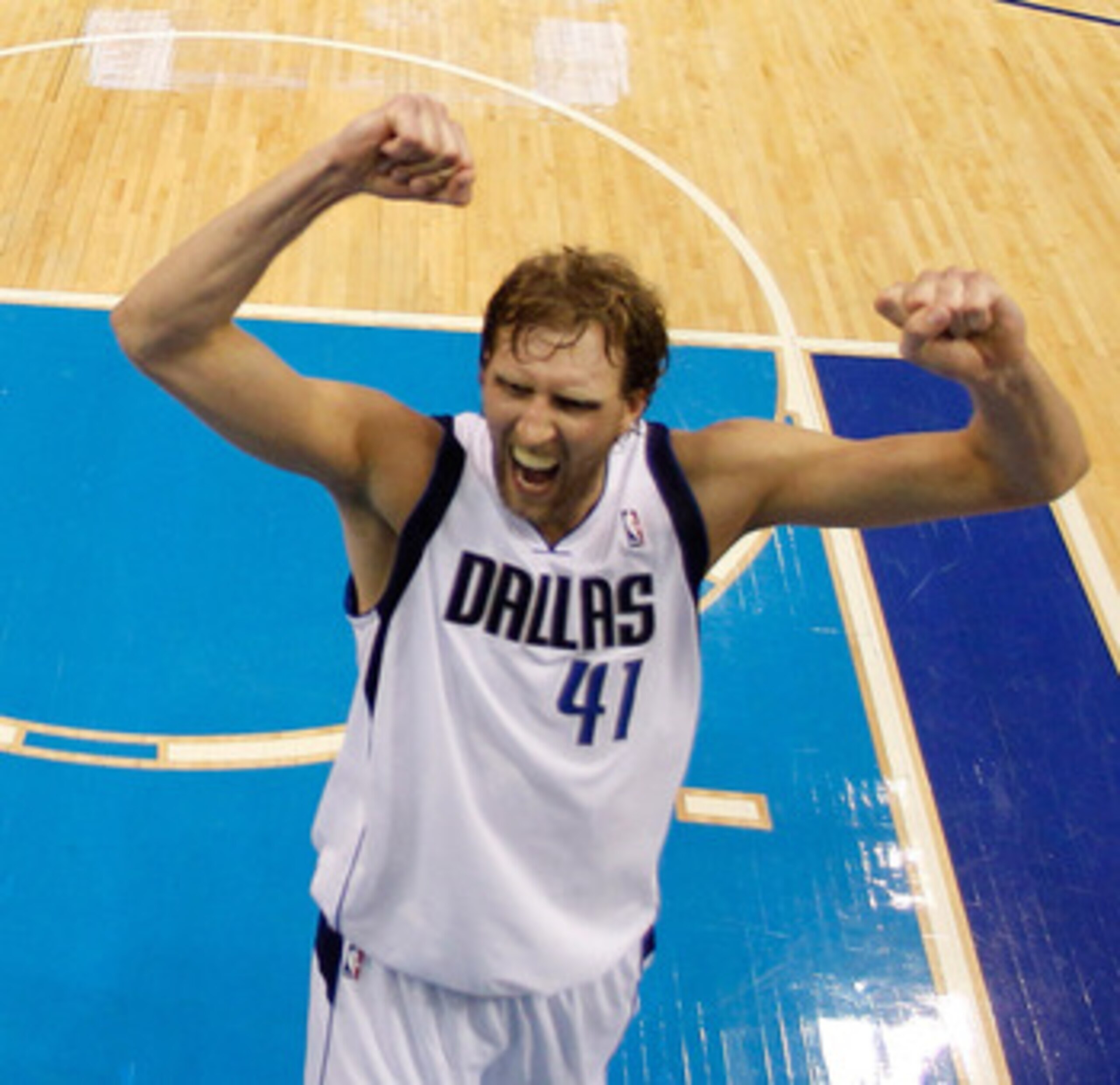 DALLAS, TX - MAY 25:  Dirk Nowitzki #41 of the Dallas Mavericks reacts late in the fourth quarter before the Mavericks defeat the Oklahoma City Thunder 100-96 in Game Five of the Western Conference Finals during the 2011 NBA Playoffs at American Airlines