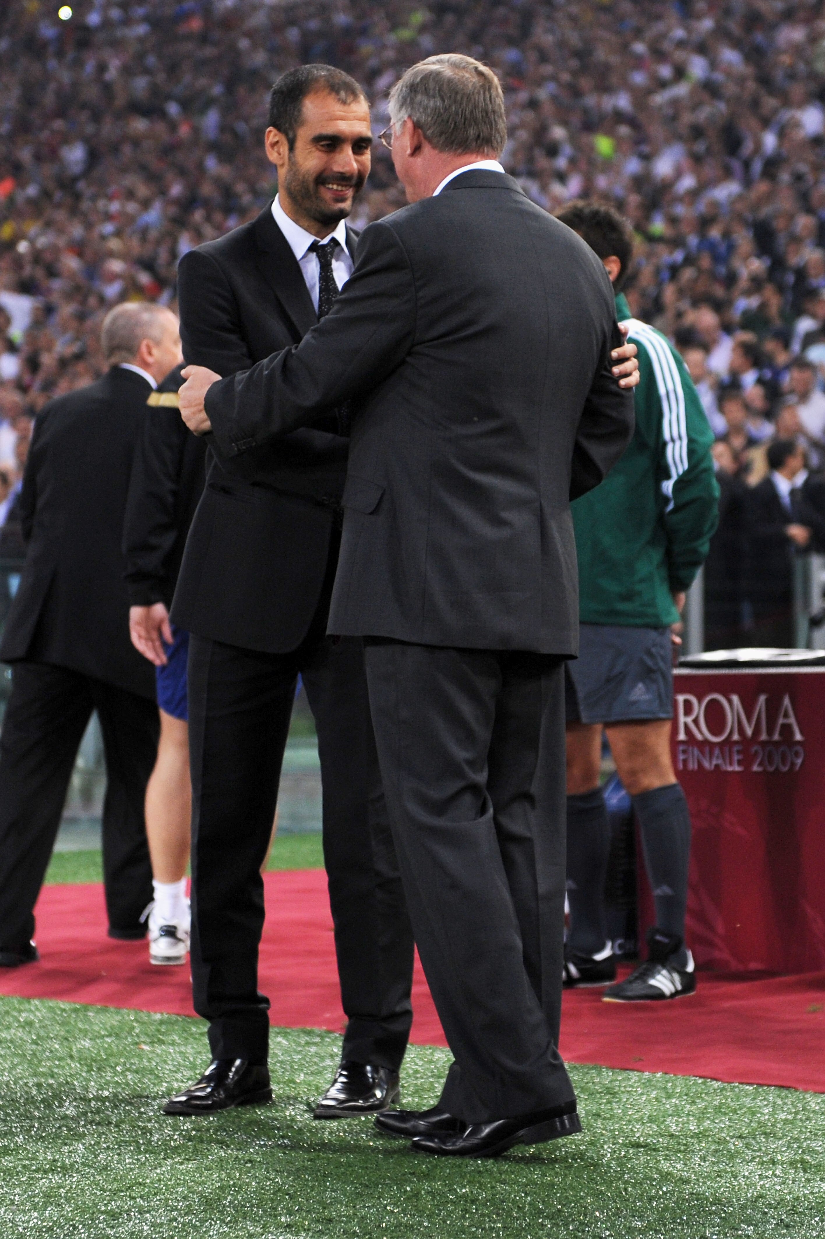 ROME - MAY 27:  Josep Guardiola coach of Barcelona greeets Sir Alex Ferguson manager of Manchester United before the UEFA Champions League Final match between Barcelona and Manchester United at the Stadio Olimpico on May 27, 2009 in Rome, Italy.  (Photo b