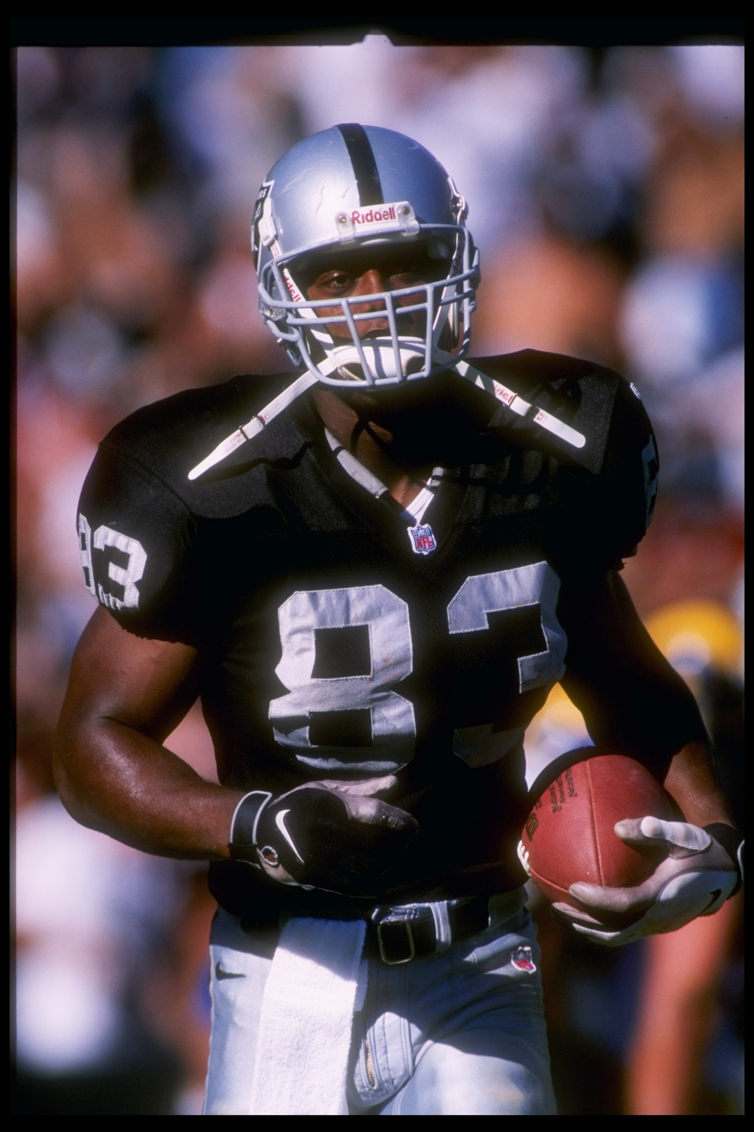 28 Sep 1997:  Tight end Rickey Dudley #83 of the Oakland Raiders during the Raiders 35-17 win over the St. Louis Rams at UMAX Stadium in Oakland, California. Mandatory Credit: Otto Greule  /Allsport