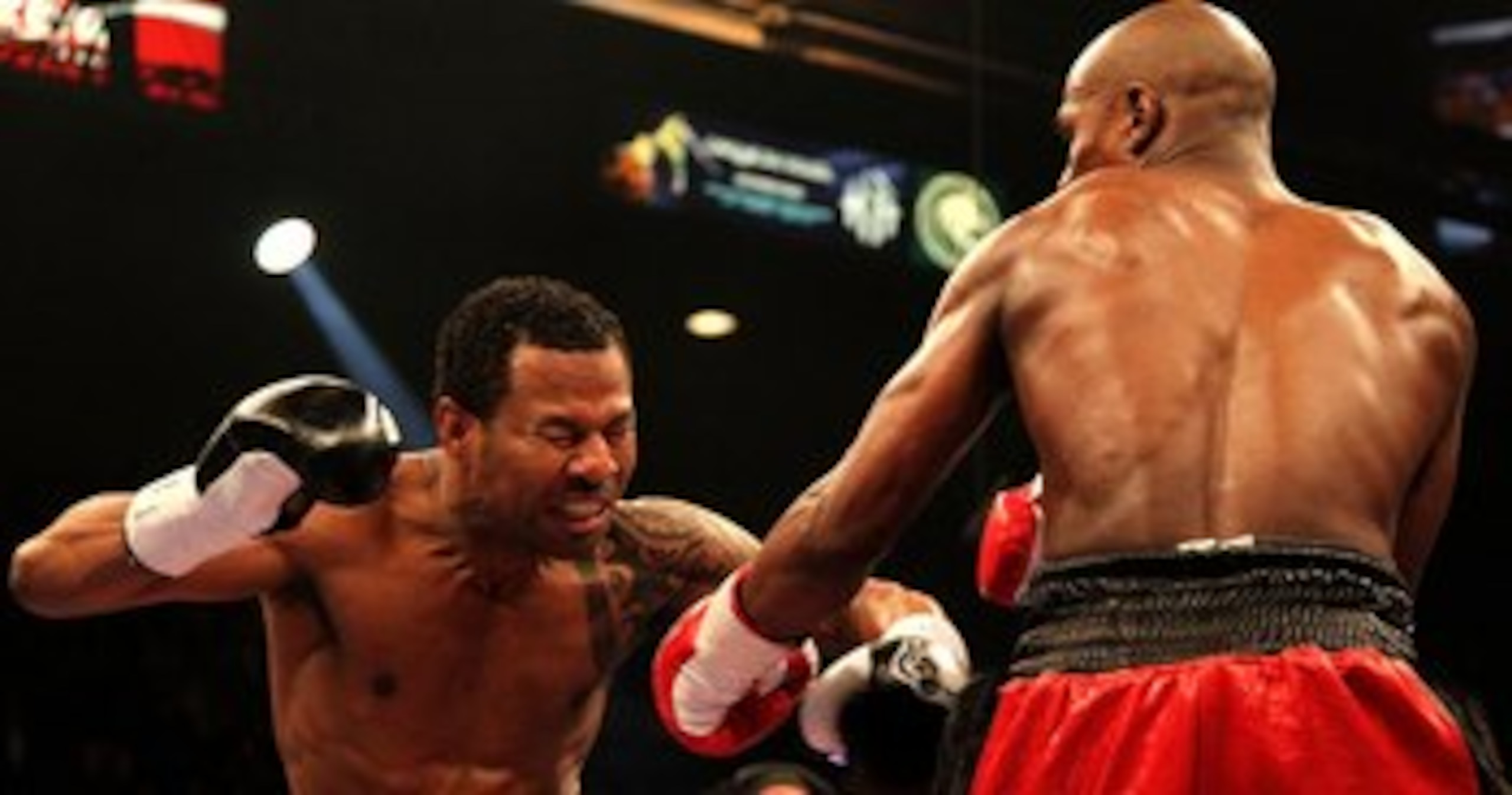 LAS VEGAS - MAY 01:  (R-L) Floyd Mayweather Jr. throws a left to the head of Shane Mosley during their welterweight fight at the MGM Grand Garden Arena on May 1, 2010 in Las Vegas, Nevada. Mayweather Jr. defeated Mosley by unanimous decison.  (Photo by Je