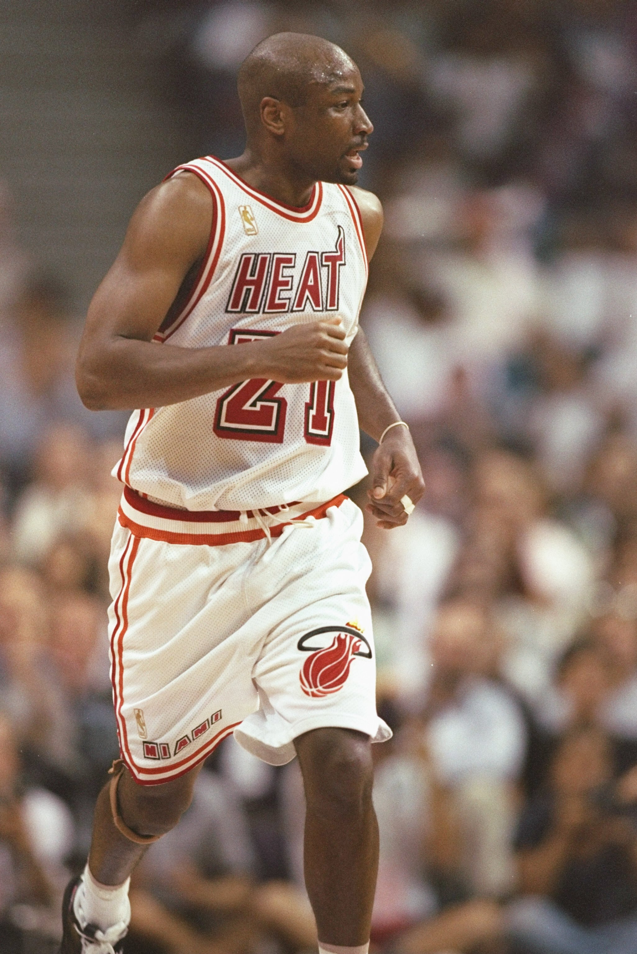 24 May 1997:  Guard Voshon Lenard of the Miami Heat runs down the court during a playoff game againt the Chicago Bulls at the Miami Arena in Miami, Florida.  The Bulls won the game 98-74.   Mandatory Credit: Andy Lyons  /Allsport