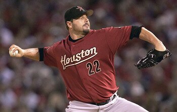 ST LOUIS - OCTOBER 21:  Roger Clemens #22 of the Houston Astros throws a pitch in the first inning of game seven of the National League Championship Series against the St. Louis Cardinals during the 2004 Major League Baseball Playoffs on October 21, 2004 
