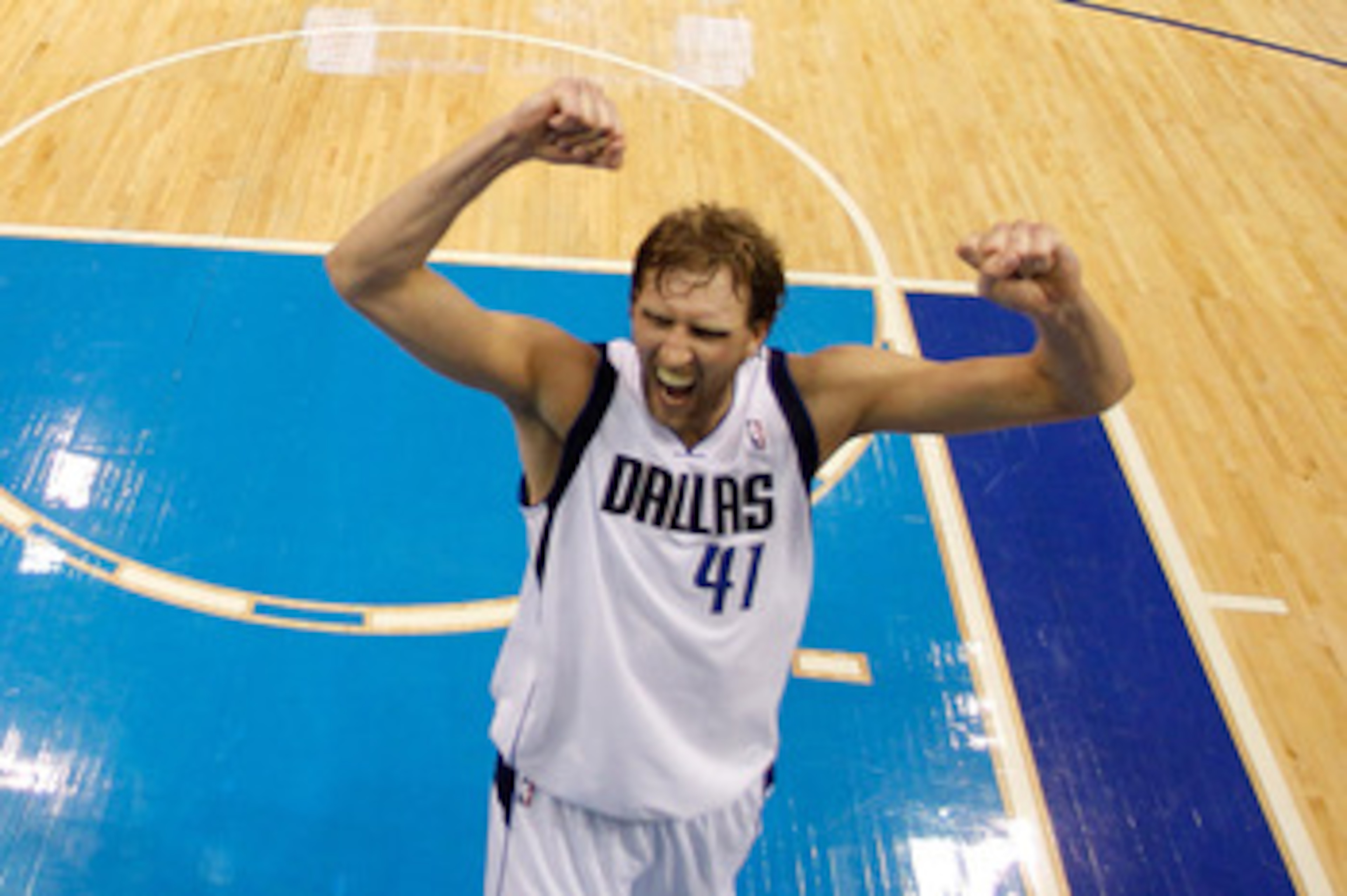DALLAS, TX - MAY 25:  Dirk Nowitzki #41 of the Dallas Mavericks reacts late in the fourth quarter before the Mavericks defeat the Oklahoma City Thunder 100-96 in Game Five of the Western Conference Finals during the 2011 NBA Playoffs at American Airlines 