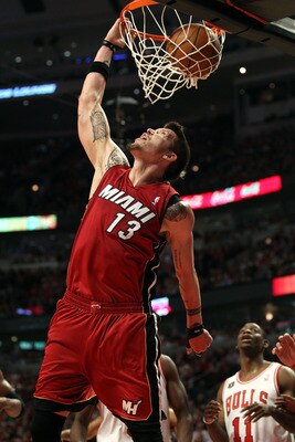 CHICAGO, IL - MAY 26:  Mike Miller #13 of the Miami Heat dunks against the Chicago Bulls in Game Five of the Eastern Conference Finals during the 2011 NBA Playoffs on May 26, 2011 at the United Center in Chicago, Illinois. NOTE TO USER: User expressly ack