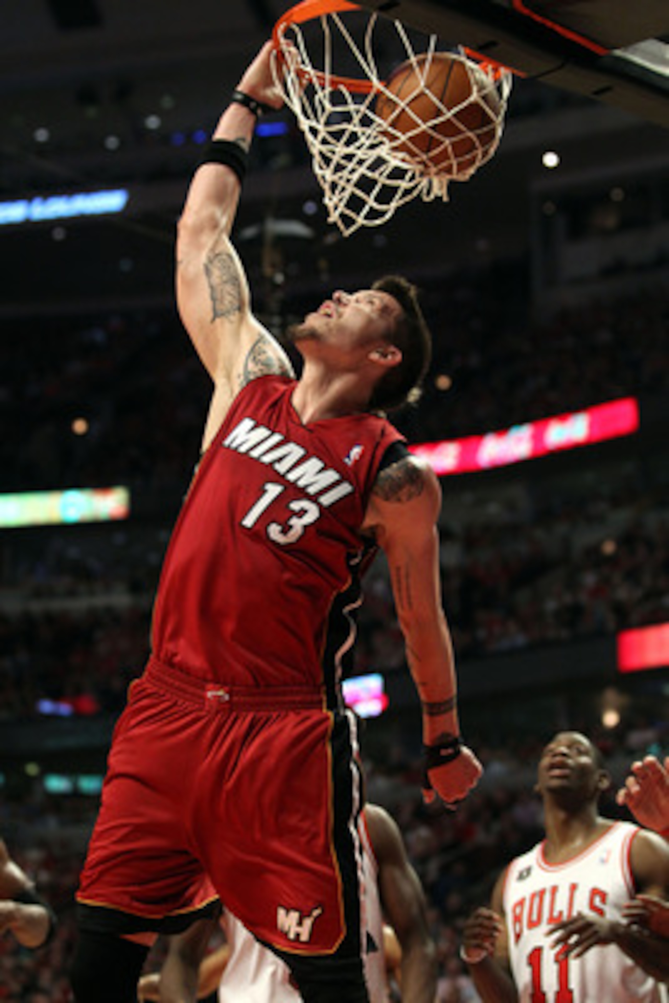 CHICAGO, IL - MAY 26:  Mike Miller #13 of the Miami Heat dunks against the Chicago Bulls in Game Five of the Eastern Conference Finals during the 2011 NBA Playoffs on May 26, 2011 at the United Center in Chicago, Illinois. NOTE TO USER: User expressly ack
