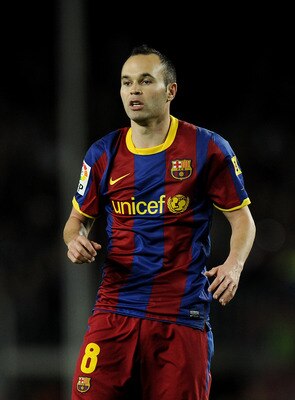 BARCELONA, SPAIN - APRIL 23:  Andres Iniesta of FC Barcelona looks on during the La Liga match between Barcelona and CA Osasuna at Camp Nou Stadium on April 23, 2011 in Barcelona, Spain. Barcelona won 2-0.  (Photo by David Ramos/Getty Images)