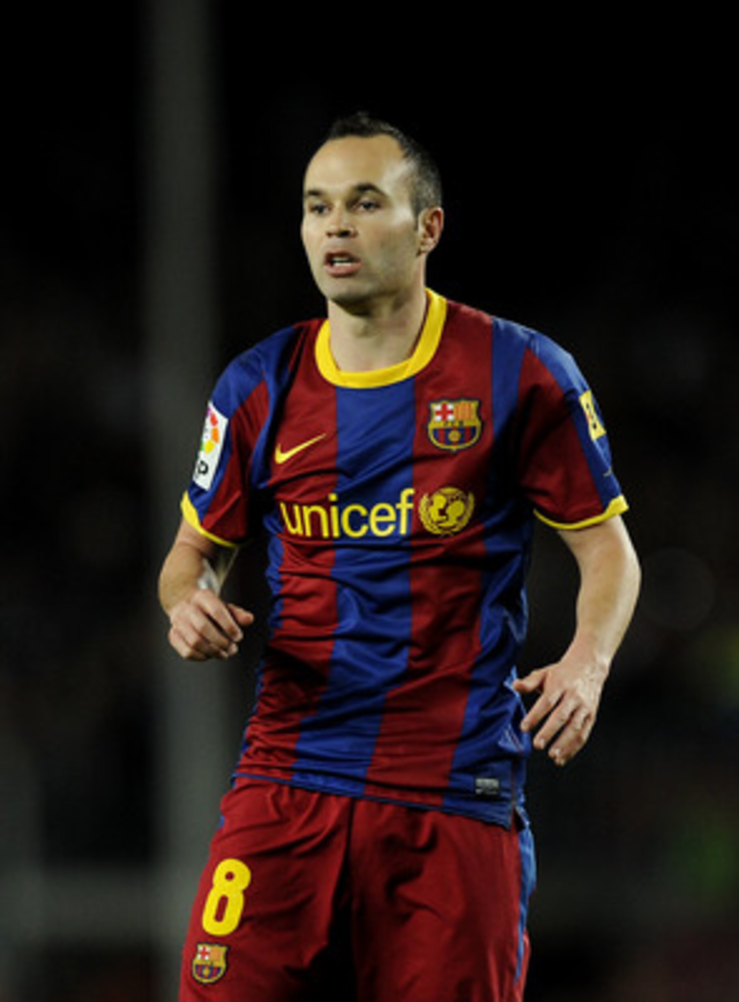 BARCELONA, SPAIN - APRIL 23:  Andres Iniesta of FC Barcelona looks on during the La Liga match between Barcelona and CA Osasuna at Camp Nou Stadium on April 23, 2011 in Barcelona, Spain. Barcelona won 2-0.  (Photo by David Ramos/Getty Images)