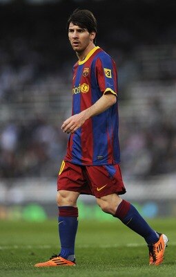 SAN SEBASTIAN, SPAIN - APRIL 30:  Lionel Messi of FC Barcelona looks on during the La Liga match between Real Sociedad and Barcelona at Estadio Anoeta on April 30, 2011 in San Sebastian, Spain. Real Sociedad won 2-1.  (Photo by David Ramos/Getty Images)
