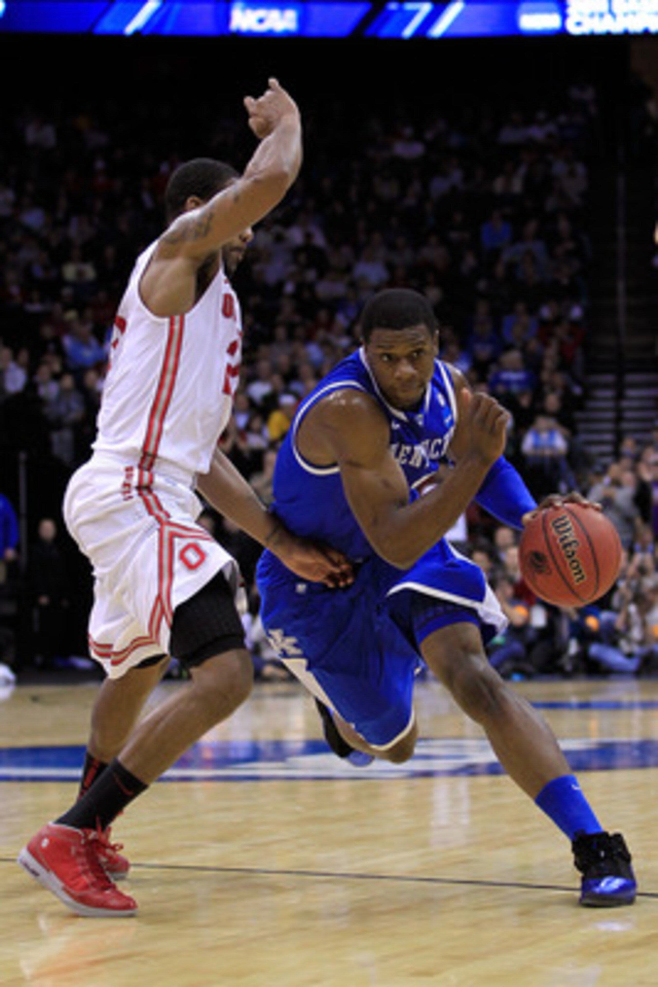 NEWARK, NJ - MARCH 25: Terrence Jones #3 of the Kentucky Wildcats drives to the net against the Ohio State Buckeyes during the east regional semifinal of the 2011 NCAA Men's Basketball Tournament at the Prudential Center on March 25, 2011 in Newark, New NEWARK, NJ - MARCH 25: Terrence Jones #3 of the Kentucky Wildcats drives to the net against the Ohio State Buckeyes during the east regional semifinal of the 2011 NCAA Men's Basketball Tournament at the Prudential Center on March 25, 2011 in Newark, New