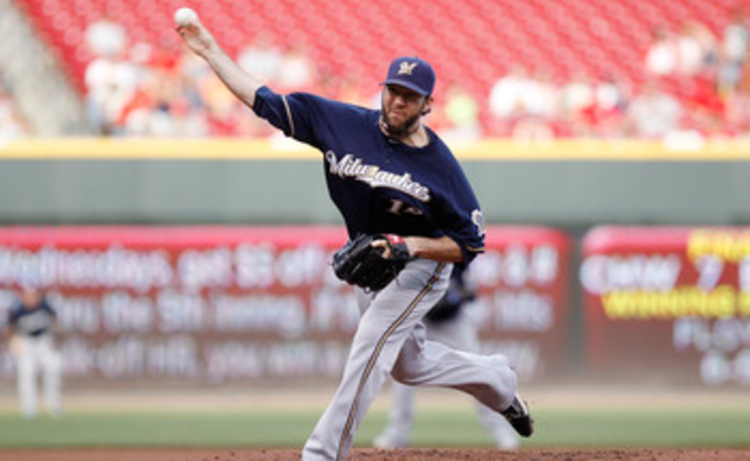 CINCINNATI, OH - JUNE 1: Shaun Marcum #18 of the Milwaukee Brewers pitches against the Cincinnati Reds at Great American Ball Park on June 1, 2011 in Cincinnati, Ohio. (Photo by Joe Robbins/Getty Images)