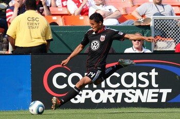 WASHINGTON, DC - MAY 22: Andy Najar #14 of D.C. United controls the ball against Ajax at RFK Stadium on May 22, 2011 in Washington, DC. Ajax won 2-1. (Photo by Ned Dishman/Getty Images)