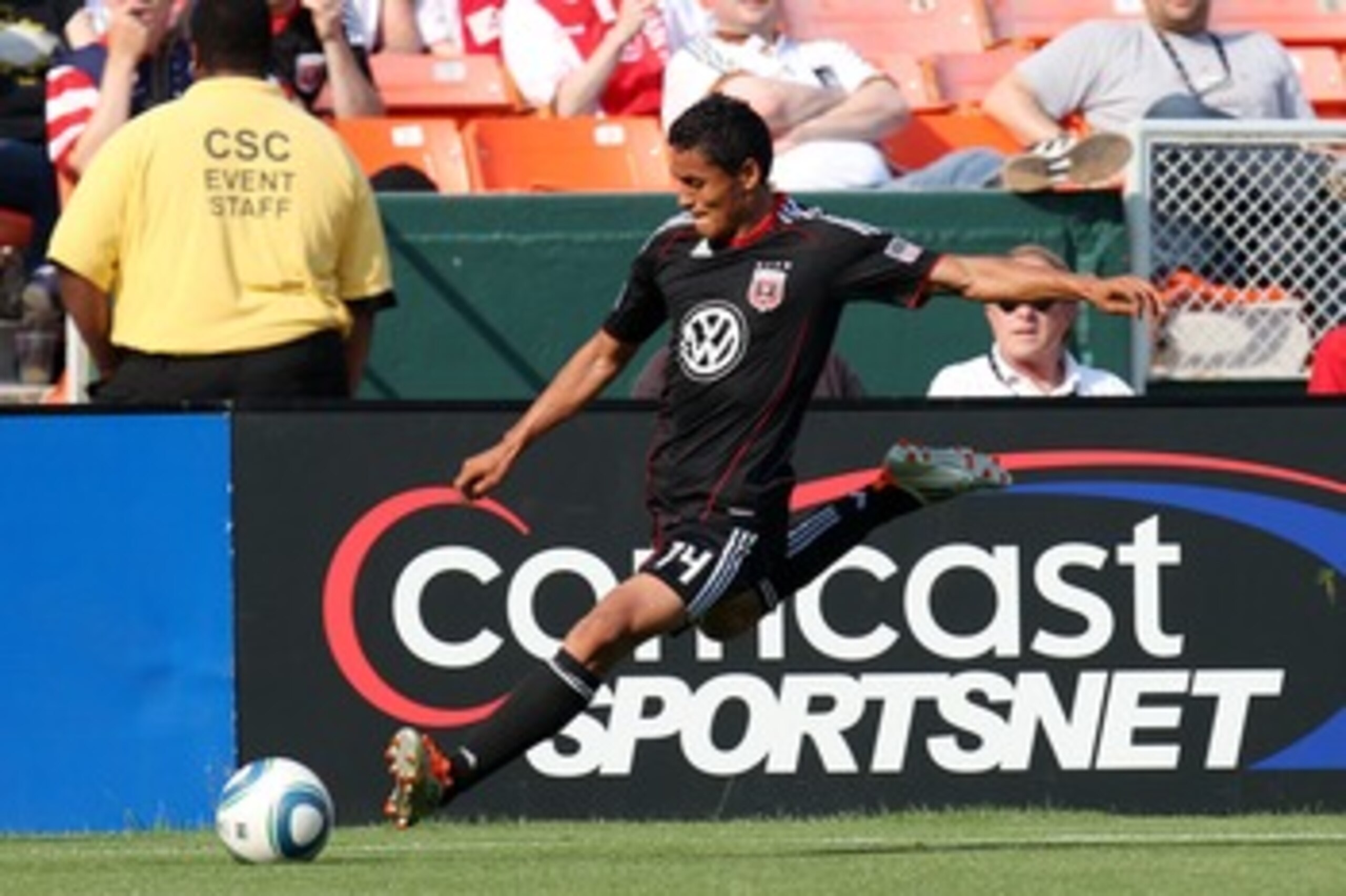 WASHINGTON, DC - MAY 22: Andy Najar #14 of D.C. United controls the ball against Ajax at RFK Stadium on May 22, 2011 in Washington, DC. Ajax won 2-1. (Photo by Ned Dishman/Getty Images)