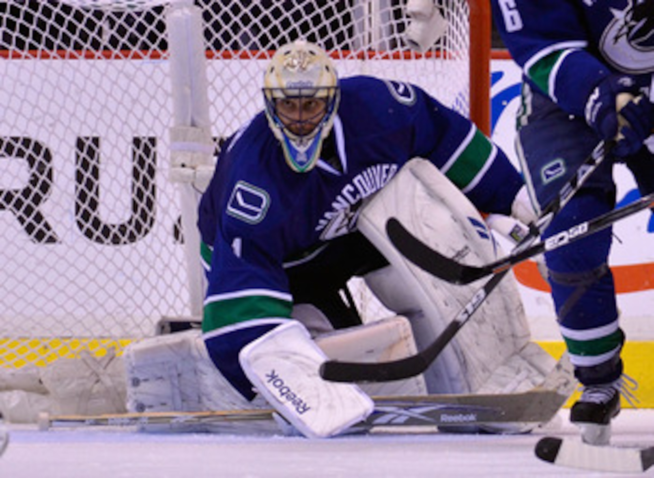 VANCOUVER, CANADA - MAY 24:  Goaltender Roberto Luongo #1 of the Vancouver Canucks defends his net in Game Five of the Western Conference Finals against the San Jose Sharks during the 2011 Stanley Cup Playoffs at Rogers Arena on May 24, 2011 in Vancouver,