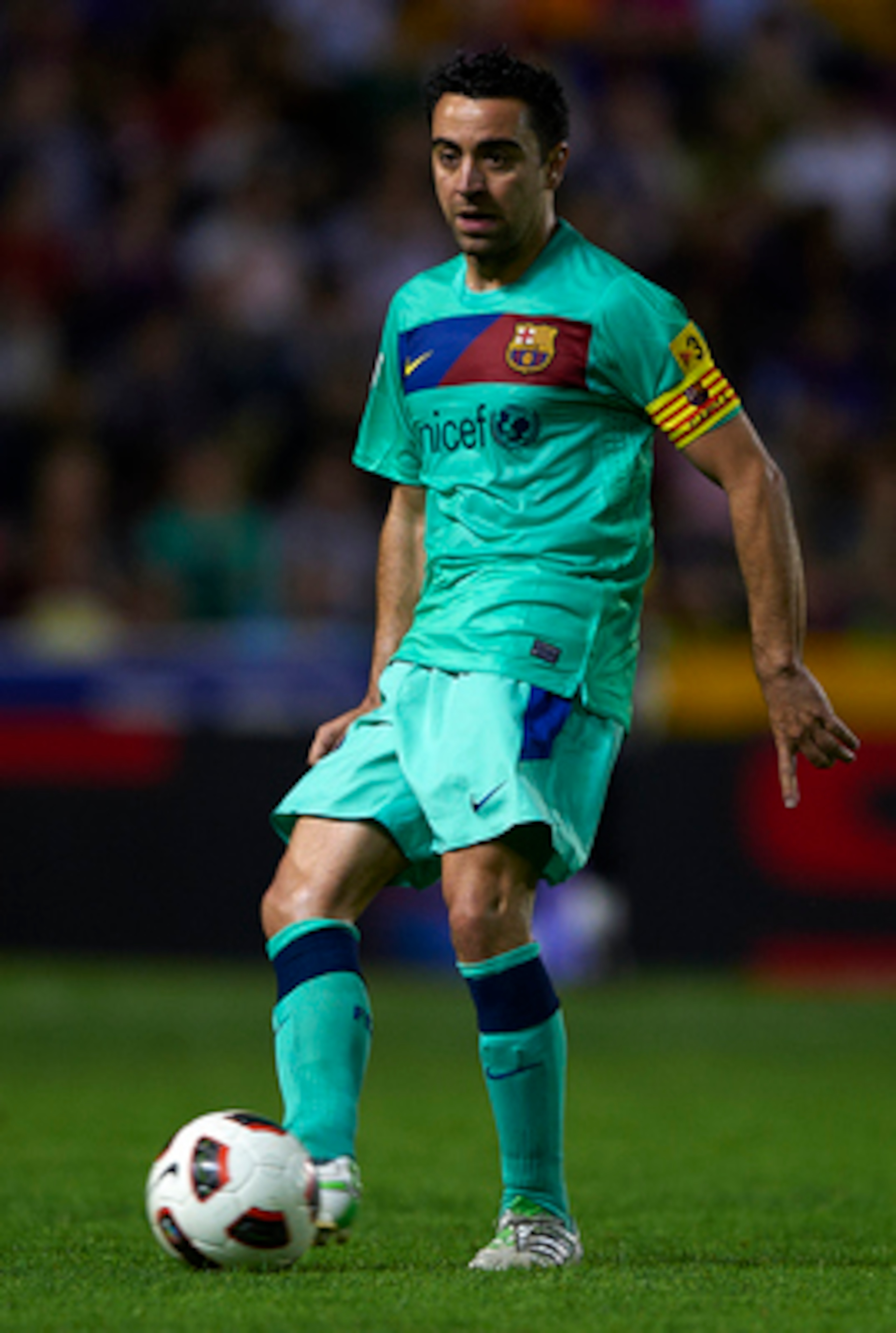 VALENCIA, SPAIN - MAY 11: Xavi Hernandez of Barcelona in action during the La Liga match between Levante UD and Barcelona at Ciutat de Valencia on May 11, 2011 in Valencia, Spain. The match ended 1-1. (Photo by Manuel Queimadelos Alonso/Getty Images) VALENCIA, SPAIN - MAY 11: Xavi Hernandez of Barcelona in action during the La Liga match between Levante UD and Barcelona at Ciutat de Valencia on May 11, 2011 in Valencia, Spain. The match ended 1-1. (Photo by Manuel Queimadelos Alonso/Getty Images)