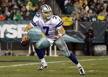 PHILADELPHIA, PA - JANUARY 02:  Stephen McGee #7 of the Dallas Cowboys runs the ball against the Philadelphia Eagles on January 2, 2011 at Lincoln Financial Field in Philadelphia, Pennsylvania. The Cowboys defeated the Eagles 14-13.  (Photo by Jim McIsaac