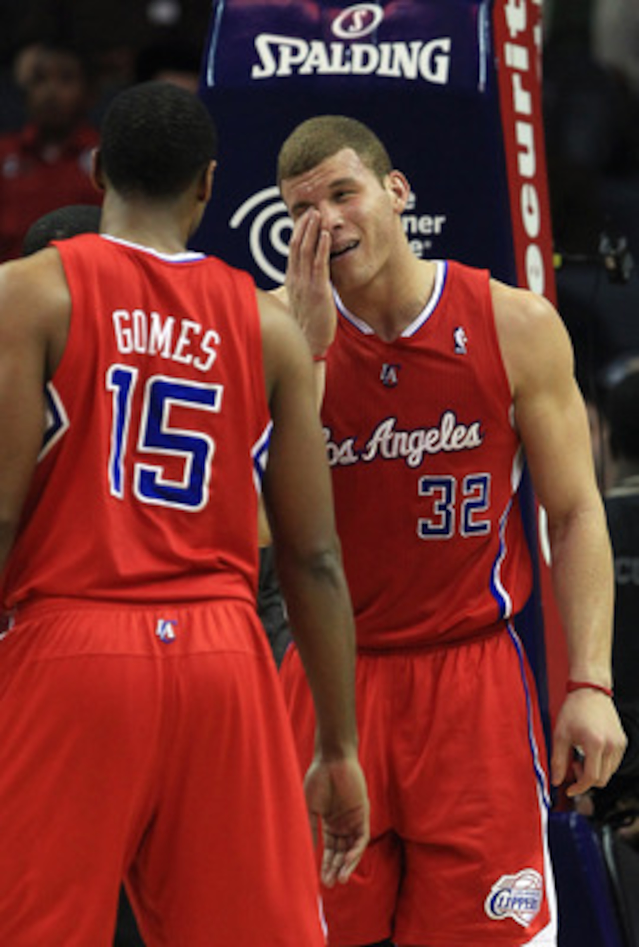 CHARLOTTE, NC - MARCH 07: Ryan Gomes #15 checks on teammate Blake Griffin #32 of the Los Angeles Clippers after he was poked in the eye by Kwame Brown #54 of the Charlotte Bobcats during their game at Time Warner Cable Arena on March 7, 2011 in Charlotte CHARLOTTE, NC - MARCH 07: Ryan Gomes #15 checks on teammate Blake Griffin #32 of the Los Angeles Clippers after he was poked in the eye by Kwame Brown #54 of the Charlotte Bobcats during their game at Time Warner Cable Arena on March 7, 2011 in Charlotte