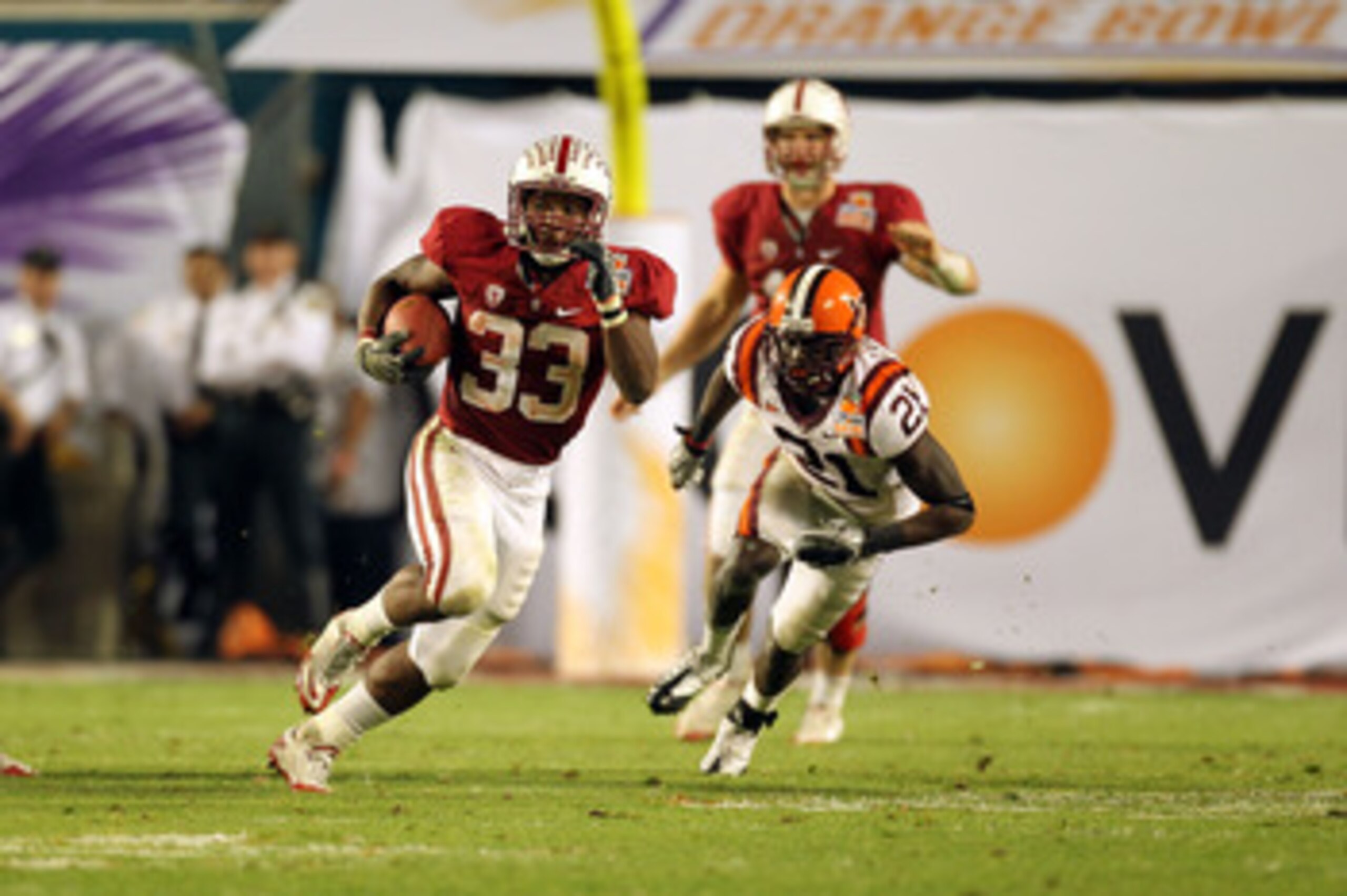 MIAMI, FL - JANUARY 03:  Stepfan Taylor #33 of the Stanford Cardinal runs the ball against the Virginai Tech Hokies during the 2011 Discover Orange Bowl at Sun Life Stadium on January 3, 2011 in Miami, Florida. Stanford won 40-12.  (Photo by Mike Ehrmann/