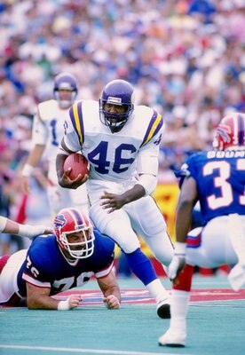 4 Sep 1988: Fullback Alfred Anderson of the Minnesota Vikings runs with the ball during a game against the Buffalo Bills at Rich Stadium in Orchard Park, New York. The Bills won the game 13-10.