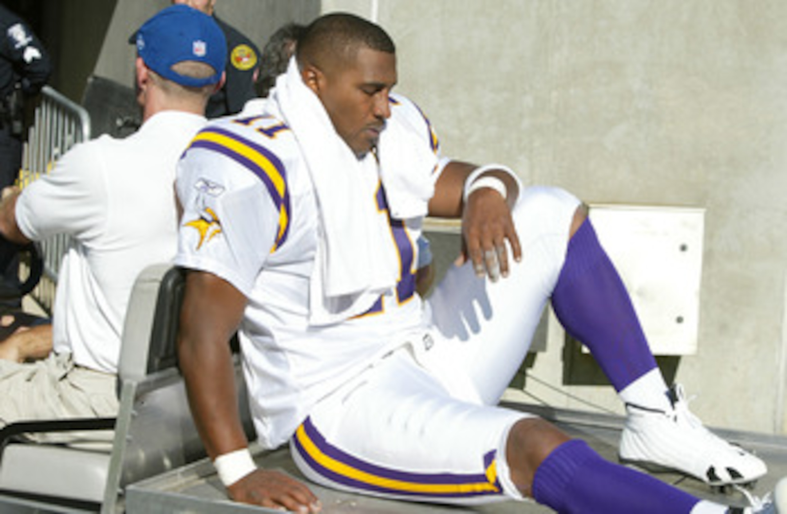 CHARLOTTE, NC - OCTOBER 30: Quarterback Daunte Culpepper #11 of the Minnesota Vikings is carted off the field after being injured against the Carolina Panthers at Bank of America Stadium on October 30, 2005 in Charlotte, North Carolina. The Panthers defe CHARLOTTE, NC - OCTOBER 30: Quarterback Daunte Culpepper #11 of the Minnesota Vikings is carted off the field after being injured against the Carolina Panthers at Bank of America Stadium on October 30, 2005 in Charlotte, North Carolina. The Panthers defe