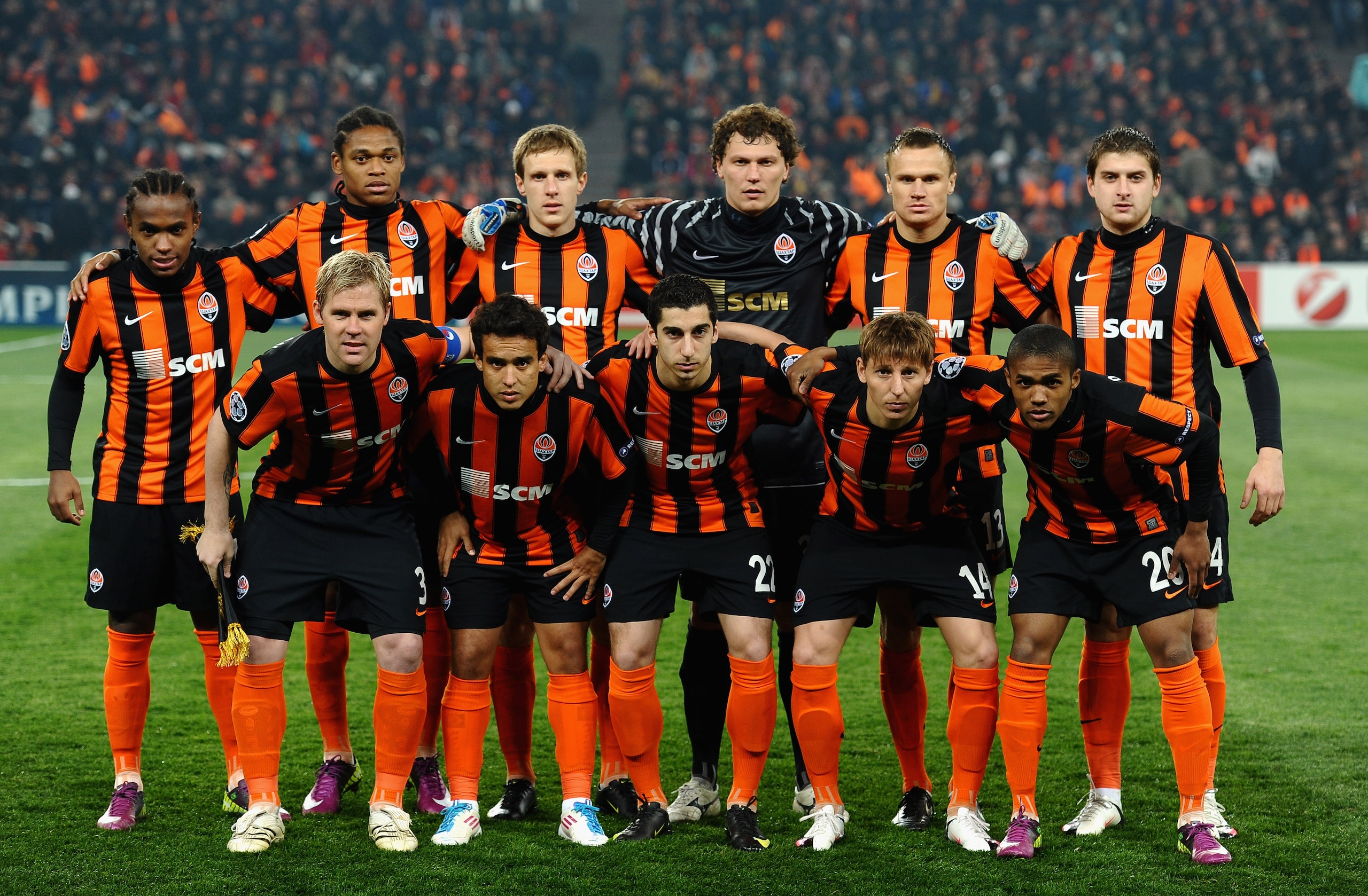 DONETSK, UKRAINE - APRIL 12: The Shakhtar Donetsk team line up before the UEFA Champions League Quarter Final 2nd Leg match between Shakhtar Donetsk and Barcelona at the Donbass Arena on April 12, 2011 in Donetsk, Ukraine.  (Photo by Laurence Griffiths/Ge