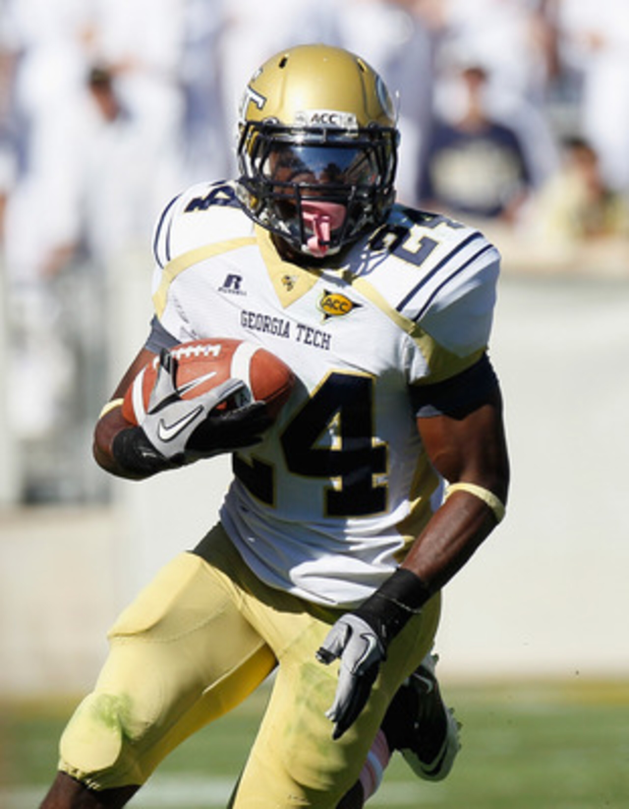 ATLANTA - OCTOBER 09:  Embry Peeples #24 of the Georgia Tech Yellow Jackets against the Virginia Cavaliers at Bobby Dodd Stadium on October 9, 2010 in Atlanta, Georgia.  (Photo by Kevin C. Cox/Getty Images)