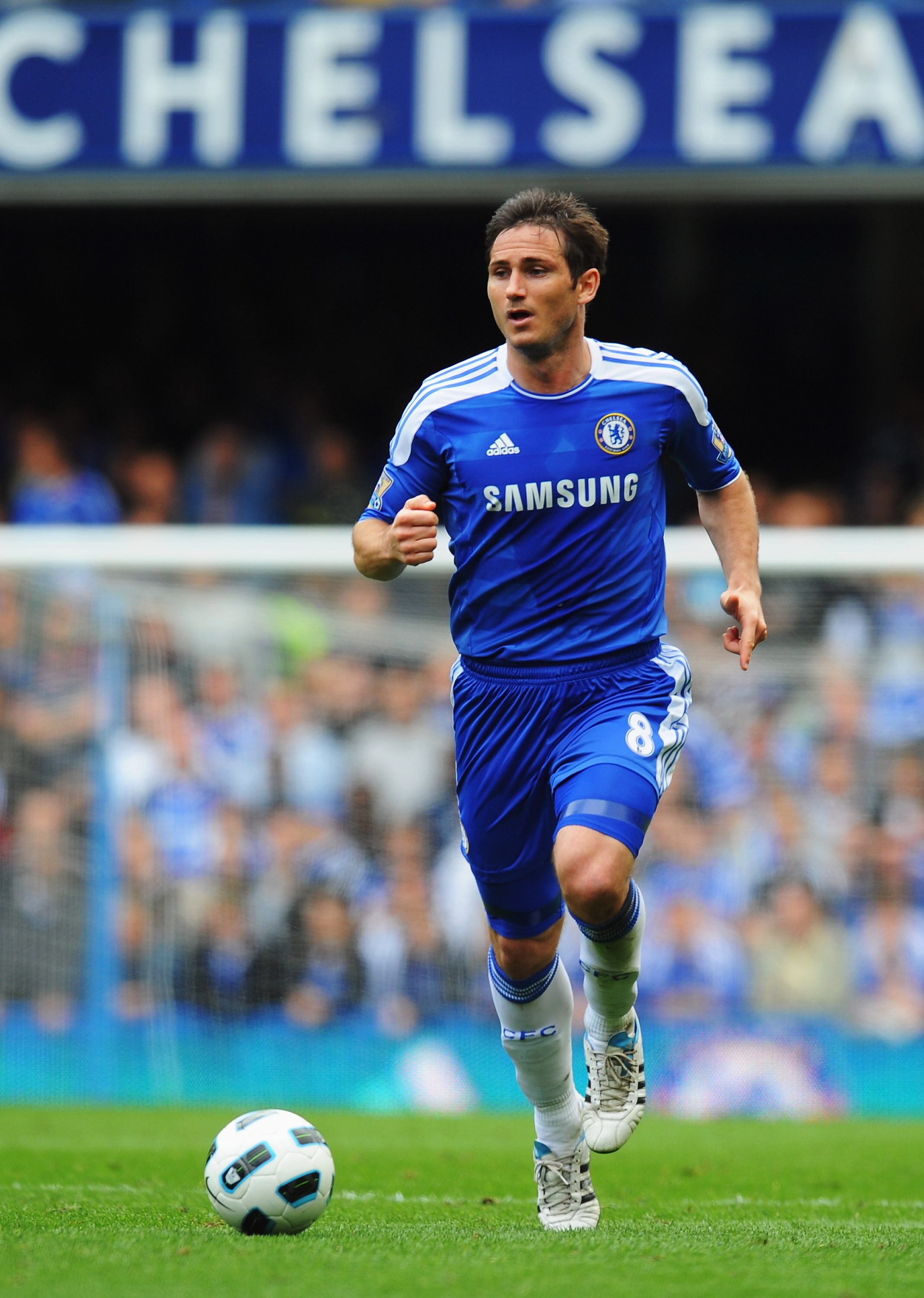 LONDON, ENGLAND - MAY 15:  Frank Lampard of Chelsea in action during the Barclays Premier League match between Chelsea and Newcastle United at Stamford Bridge on May 15, 2011 in London, England.  (Photo by Mike Hewitt/Getty Images)