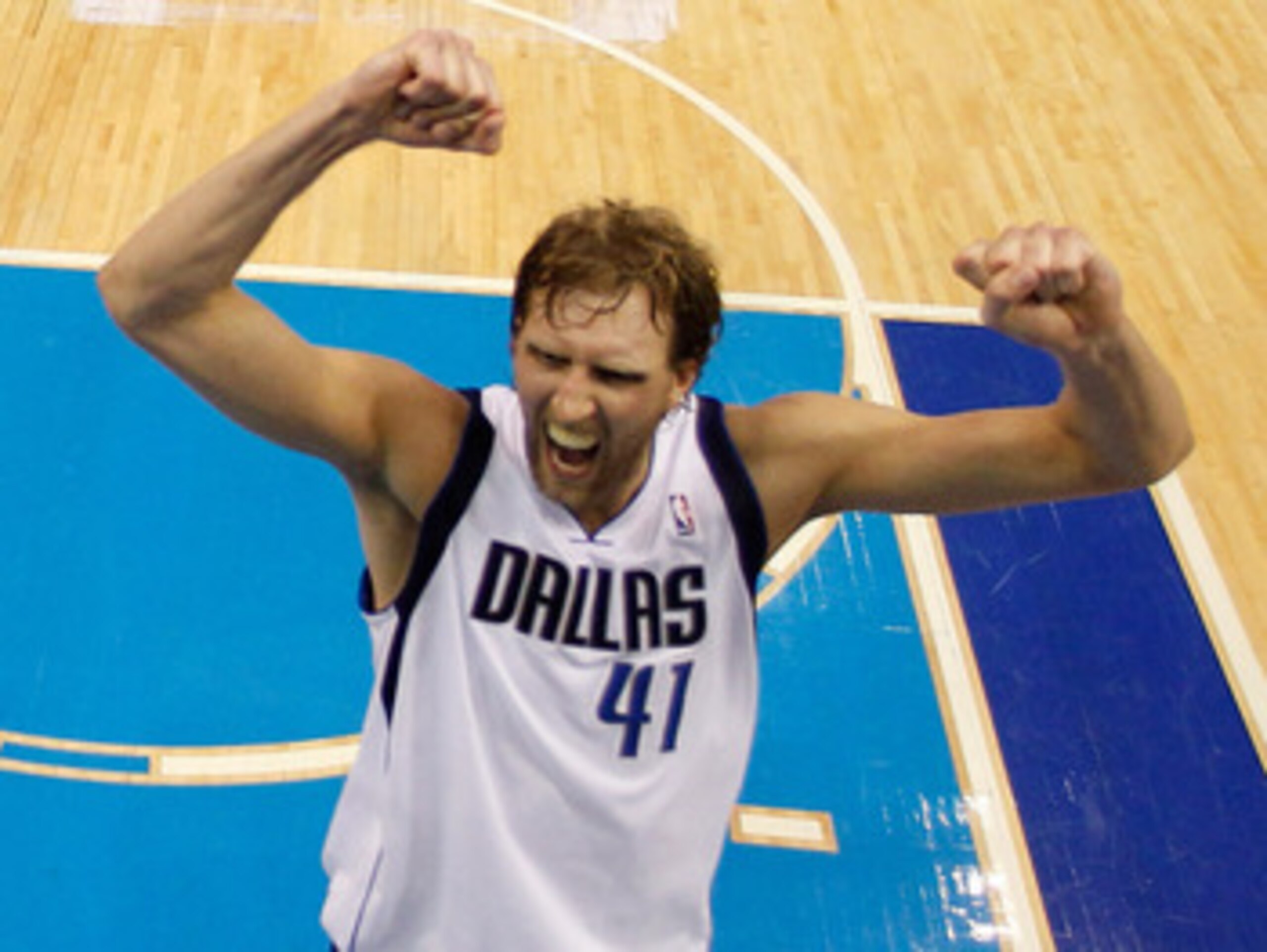 DALLAS, TX - MAY 25:  Dirk Nowitzki #41 of the Dallas Mavericks reacts late in the fourth quarter before the Mavericks defeat the Oklahoma City Thunder 100-96 in Game Five of the Western Conference Finals during the 2011 NBA Playoffs at American Airlines 