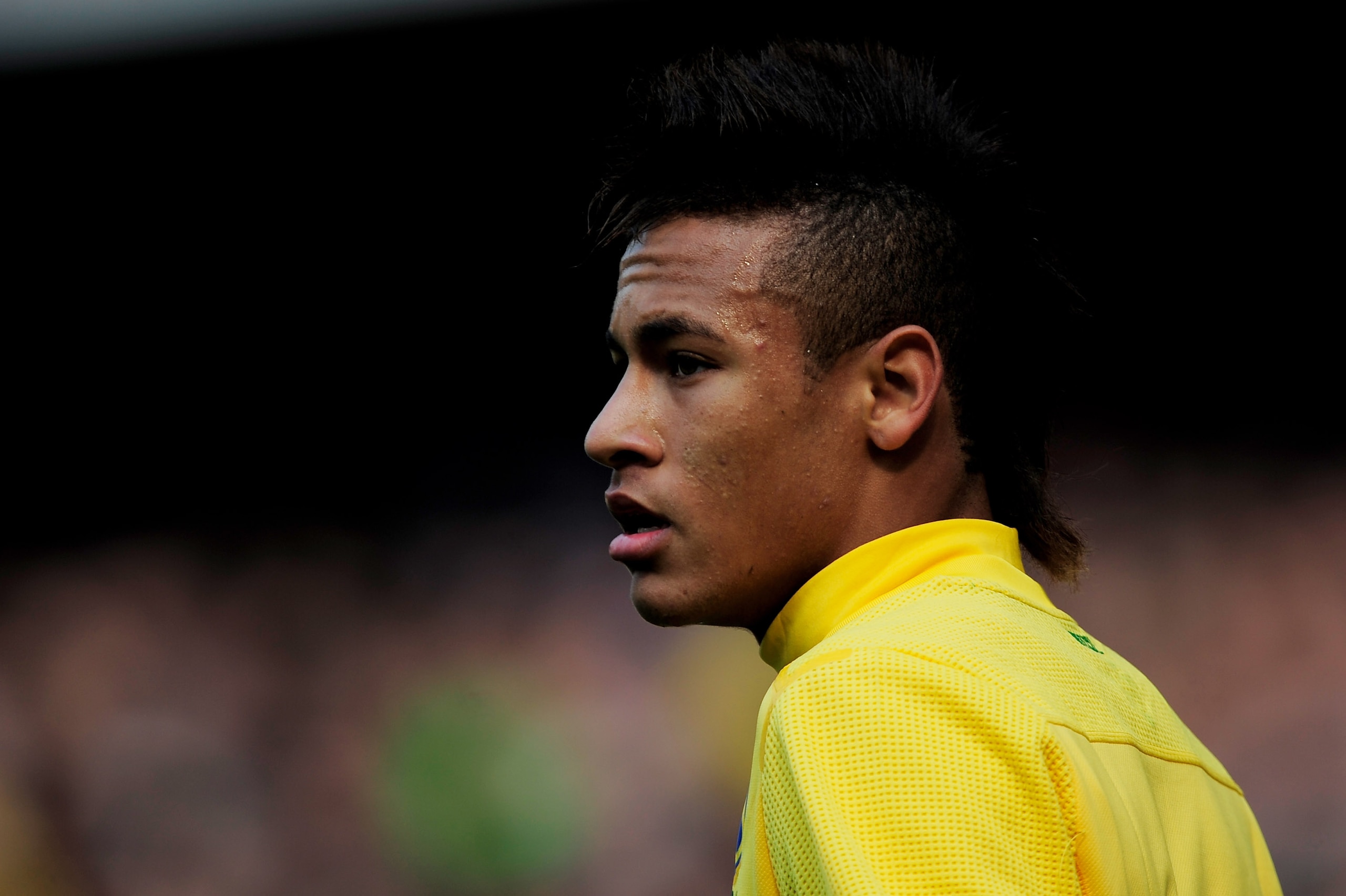 LONDON, ENGLAND - MARCH 27: Neymar of Brazil looks on during the International friendly match between Brazil and Scotland at Emirates Stadium on March 27, 2011 in London, England. (Photo by Jamie McDonald/Getty Images) LONDON, ENGLAND - MARCH 27: Neymar of Brazil looks on during the International friendly match between Brazil and Scotland at Emirates Stadium on March 27, 2011 in London, England. (Photo by Jamie McDonald/Getty Images)