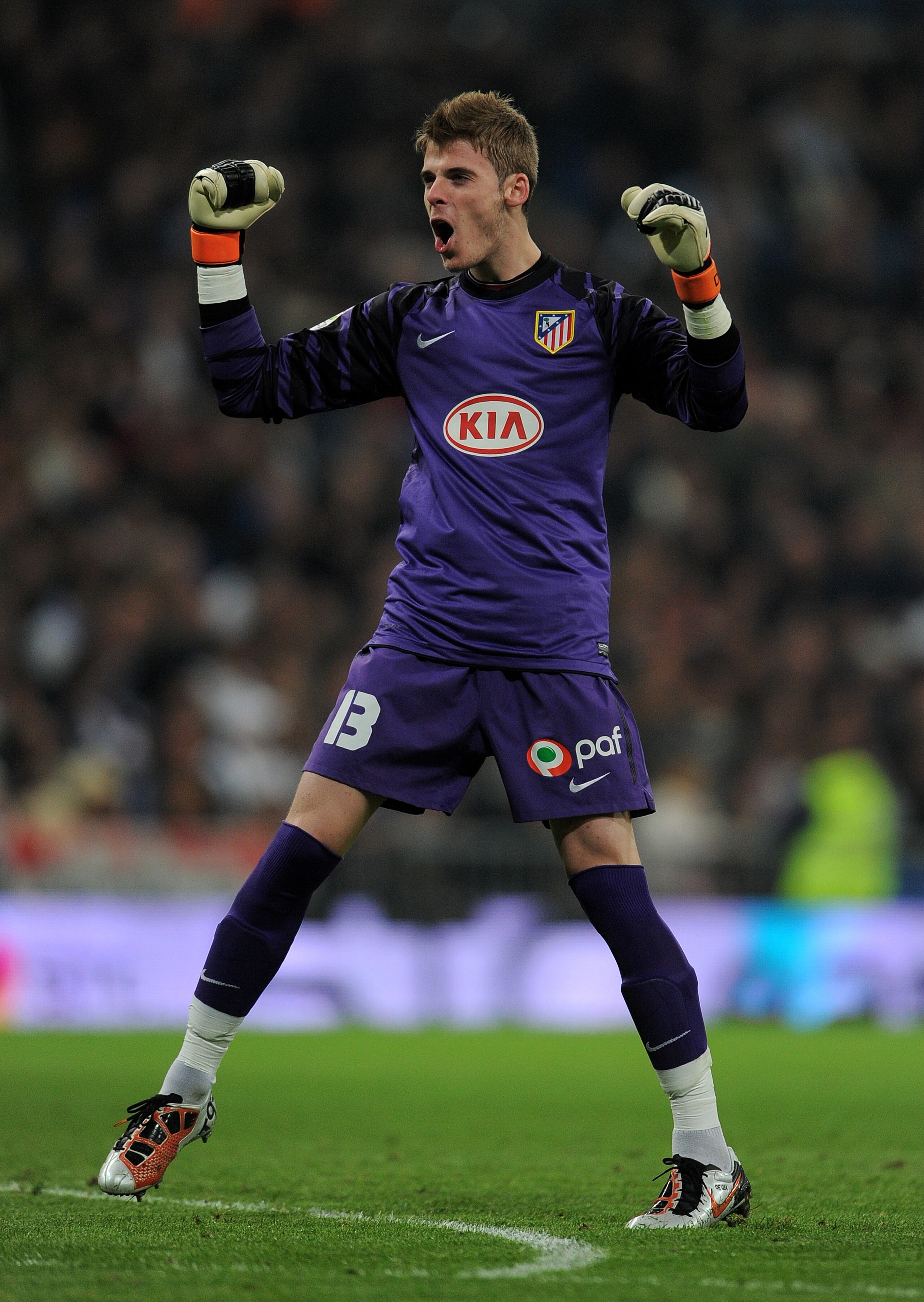 MADRID, SPAIN - JANUARY 13: David De Gea of Atletico Madrid celebrates his sides opening goal during the quarter-final Copa del Rey first leg match between Real Madrid and Atletico Madrid at Estadio Santiago Bernabeu on January 13, 2011 in Madrid, Spain. MADRID, SPAIN - JANUARY 13: David De Gea of Atletico Madrid celebrates his sides opening goal during the quarter-final Copa del Rey first leg match between Real Madrid and Atletico Madrid at Estadio Santiago Bernabeu on January 13, 2011 in Madrid, Spain.