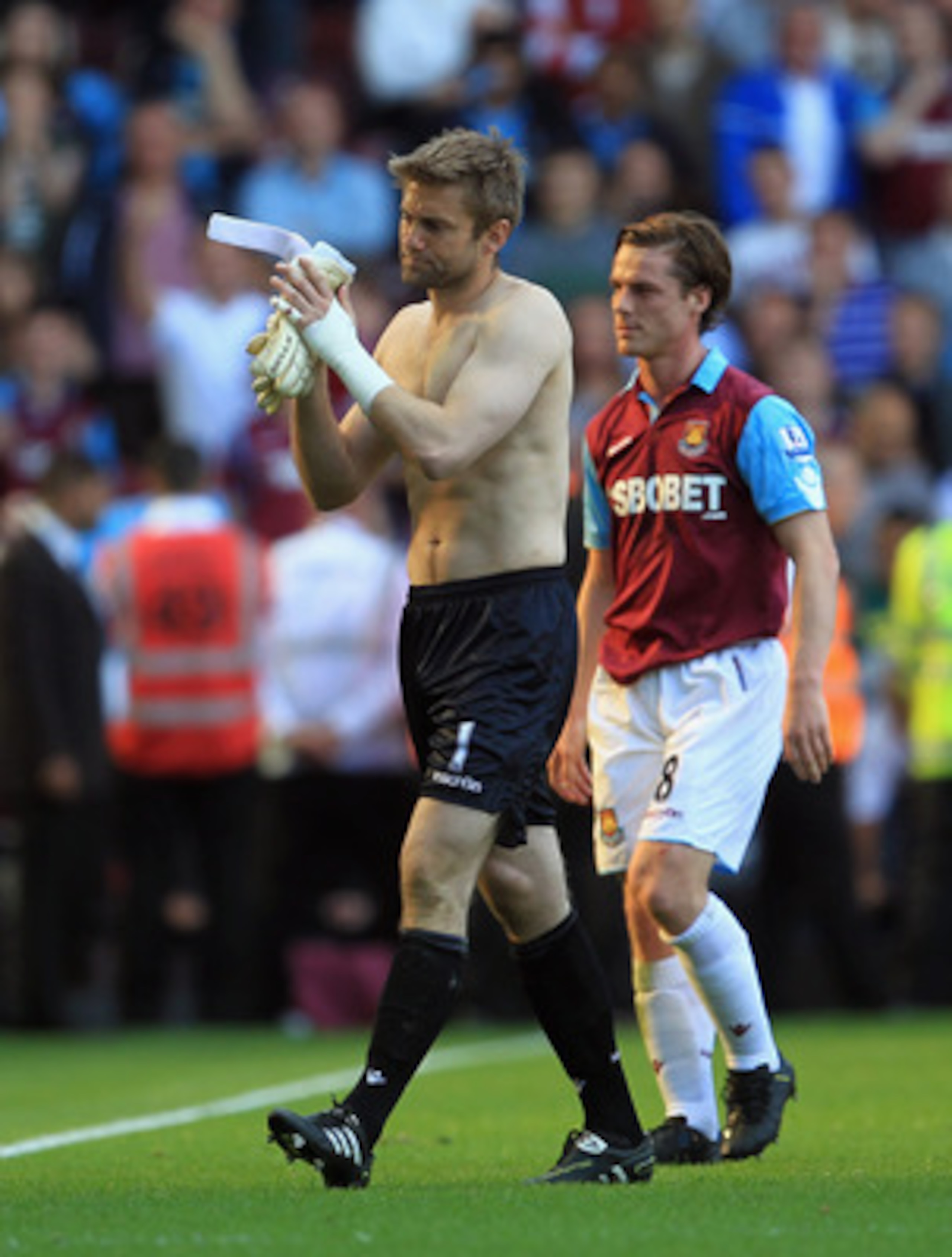LONDON, ENGLAND - MAY 22: Robert Green and Scott Parker of West Ham United leave the pitch at the end of the game during the Barclays Premier League match between West Ham United and Sunderland at the Boleyn Ground on May 22, 2011 in London, England.  (Ph